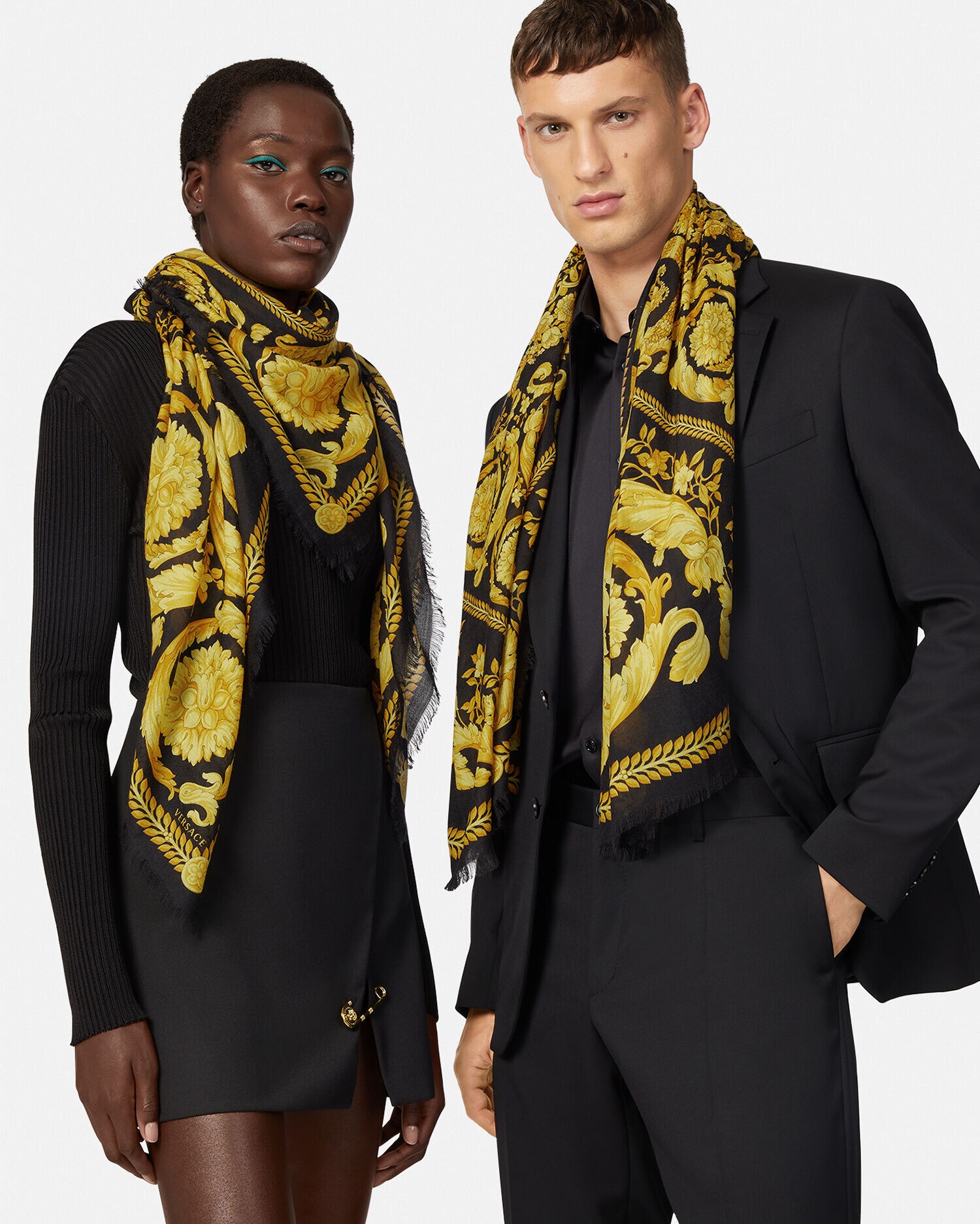 Printed Cashmere-Blend Fringed Shawl 140 cm Print | VERSACE US