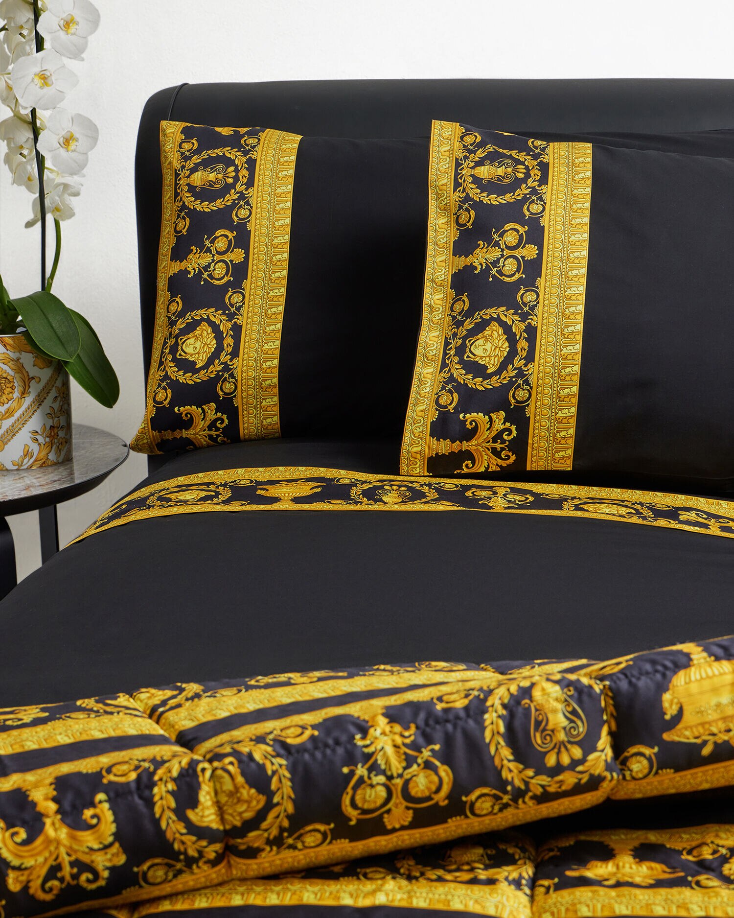 Versace comforter deals