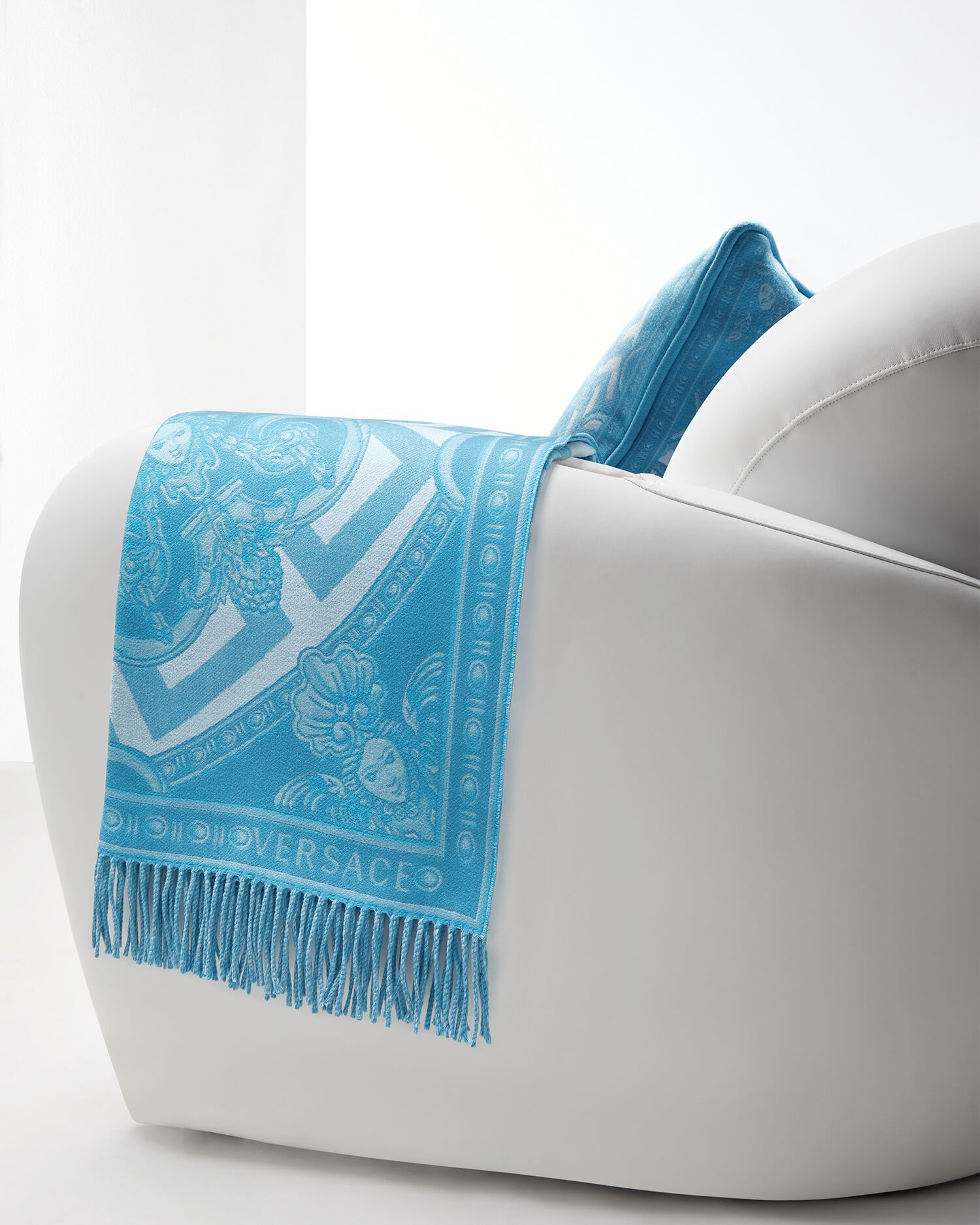 Versace online throw blanket