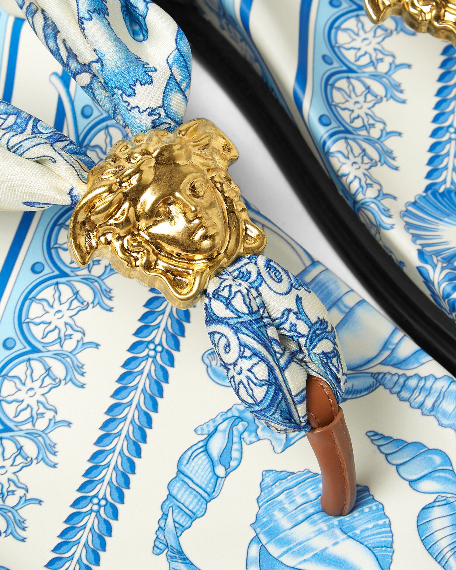 VERSACE - 美品 ヴェルサーチ VERSACE ワンピース シャツ