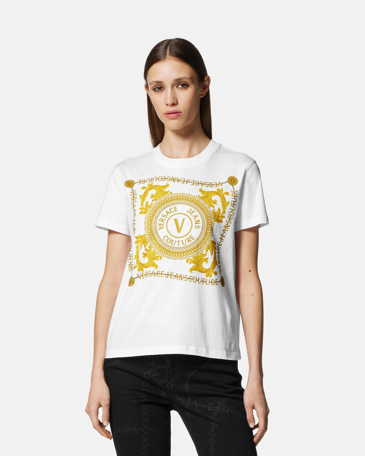 V Emblem Chain T Shirt