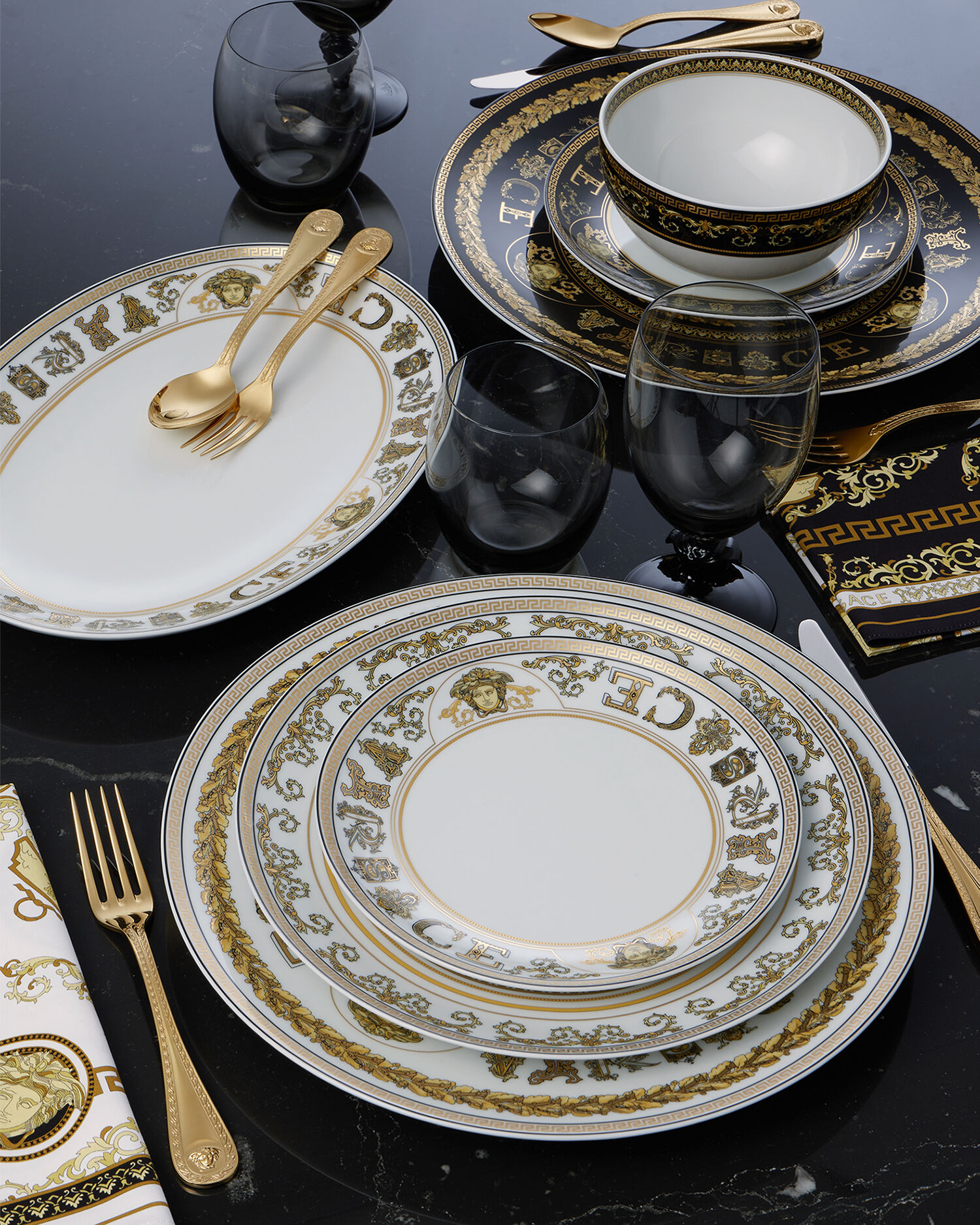 Versace dinner plate top