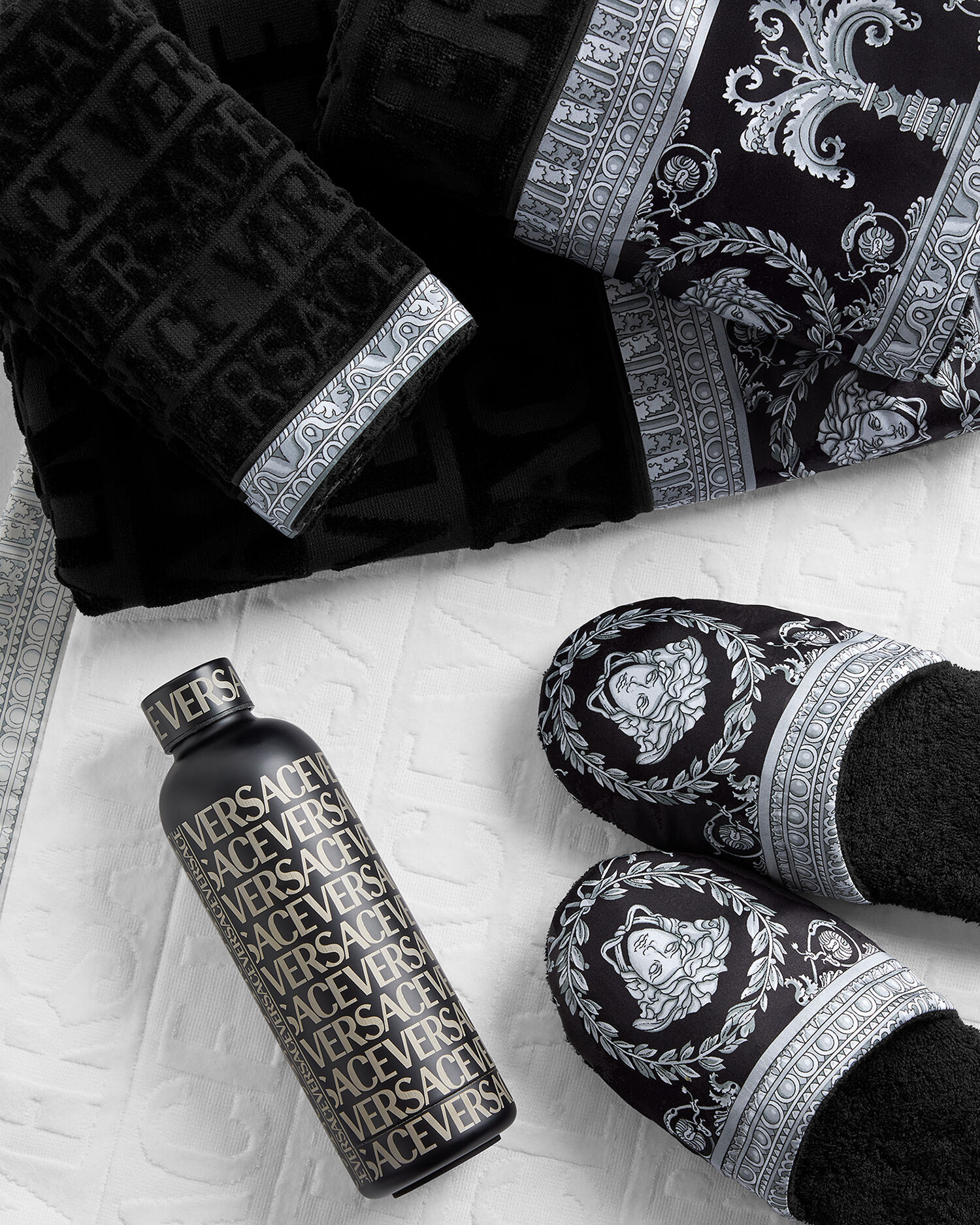 Versace hotsell towel set