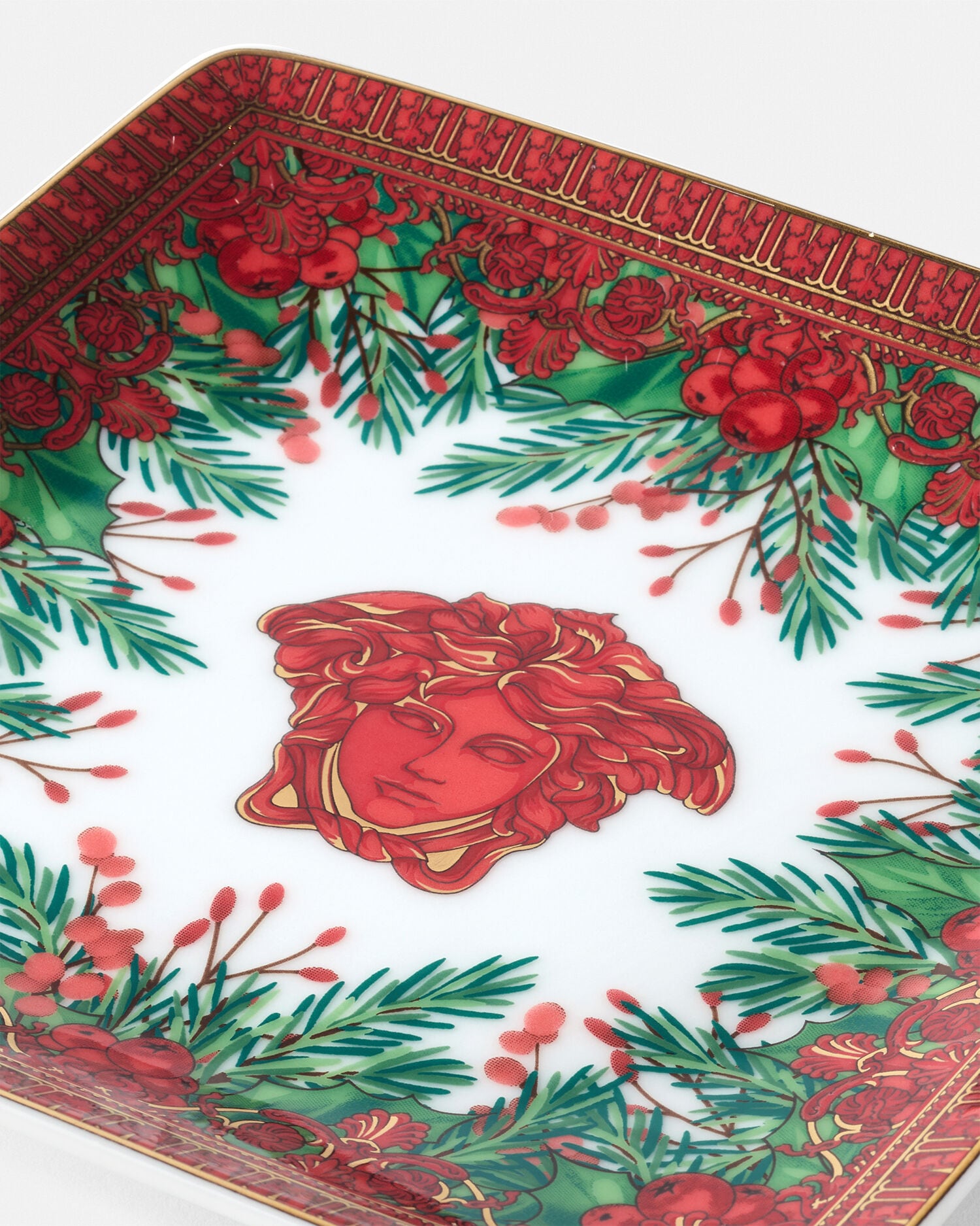 Medusa Garland Square Plate 4.5"