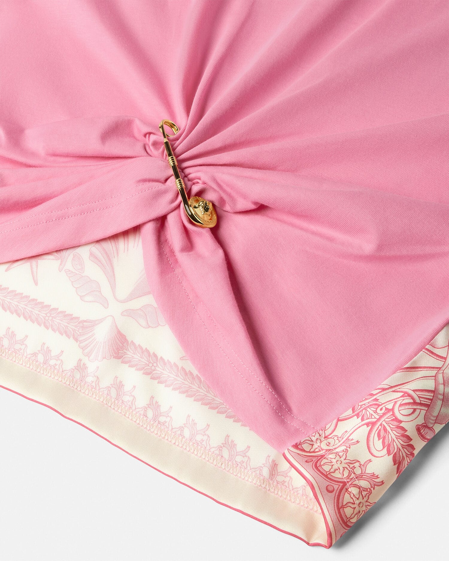 Underwater Barocco Safety Pin Crop T-Shirt Pink | VERSACE US Underwater Barocco Safety Pin Crop T-Shirt Pink | VERSACE US