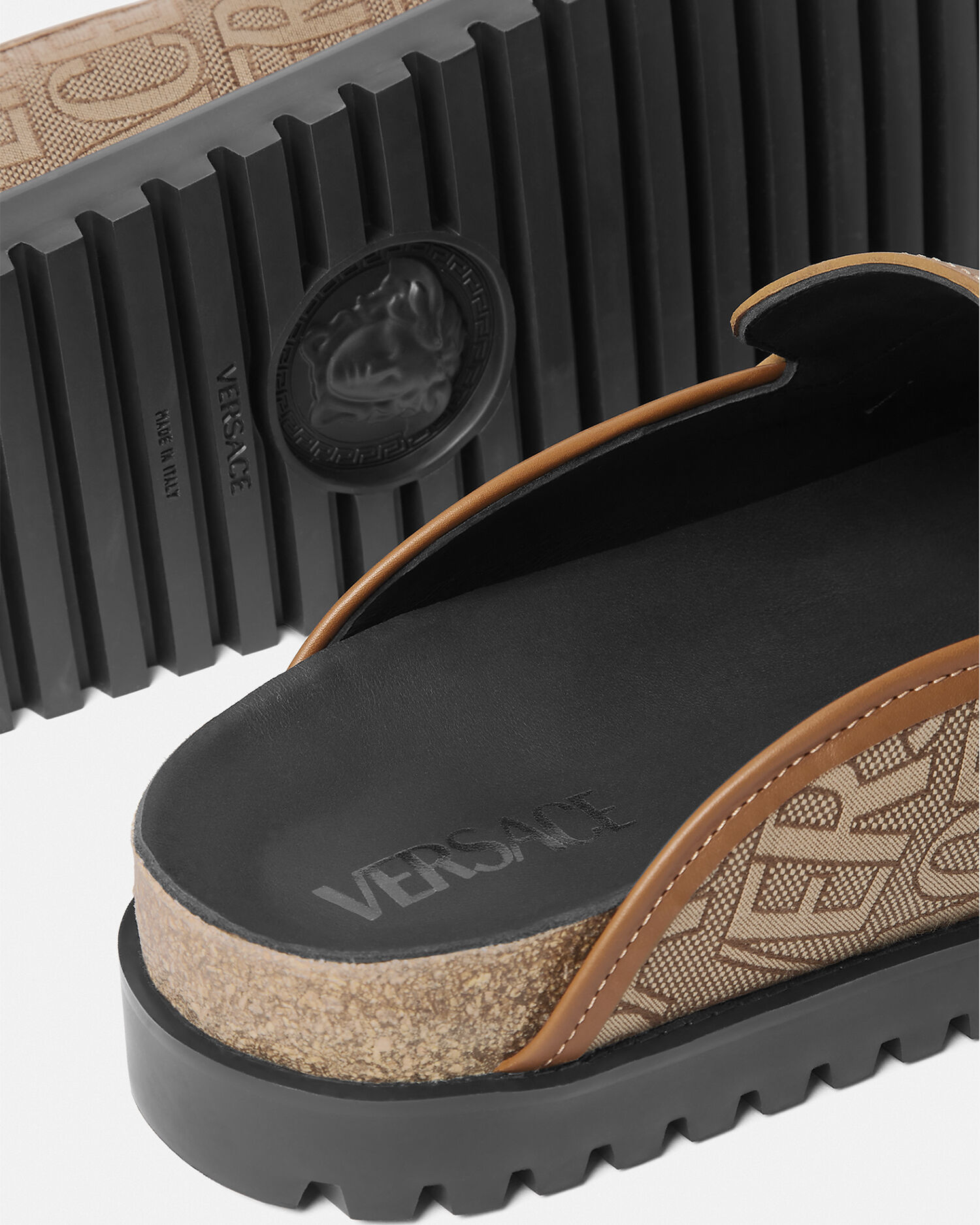 Versace Sandalias Versace Allover Medusa para Hombre Tienda