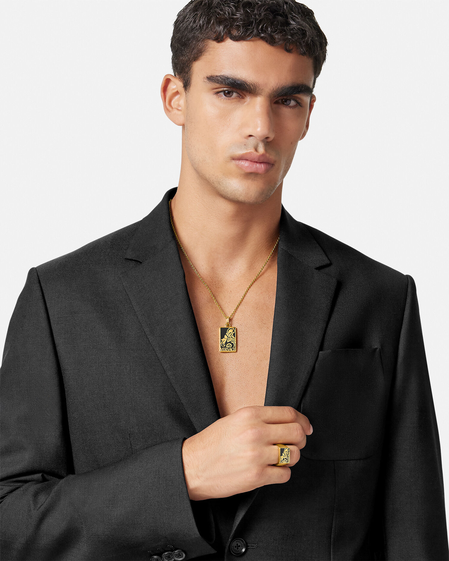 Versace necklaces shop