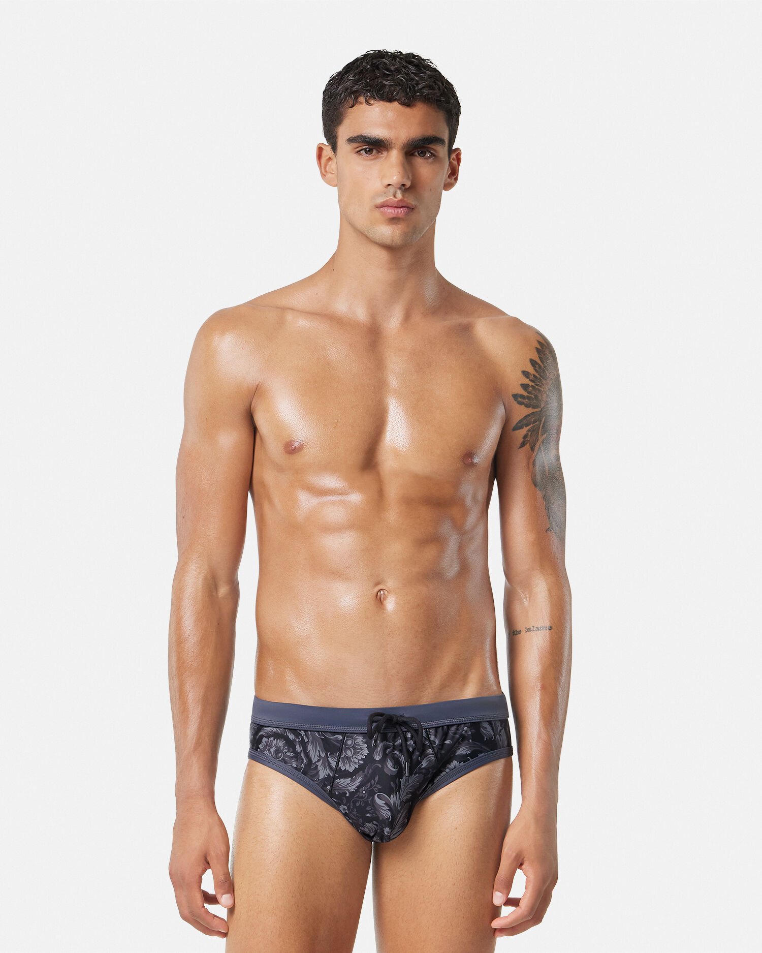 Trajes de best sale baño versace hombre