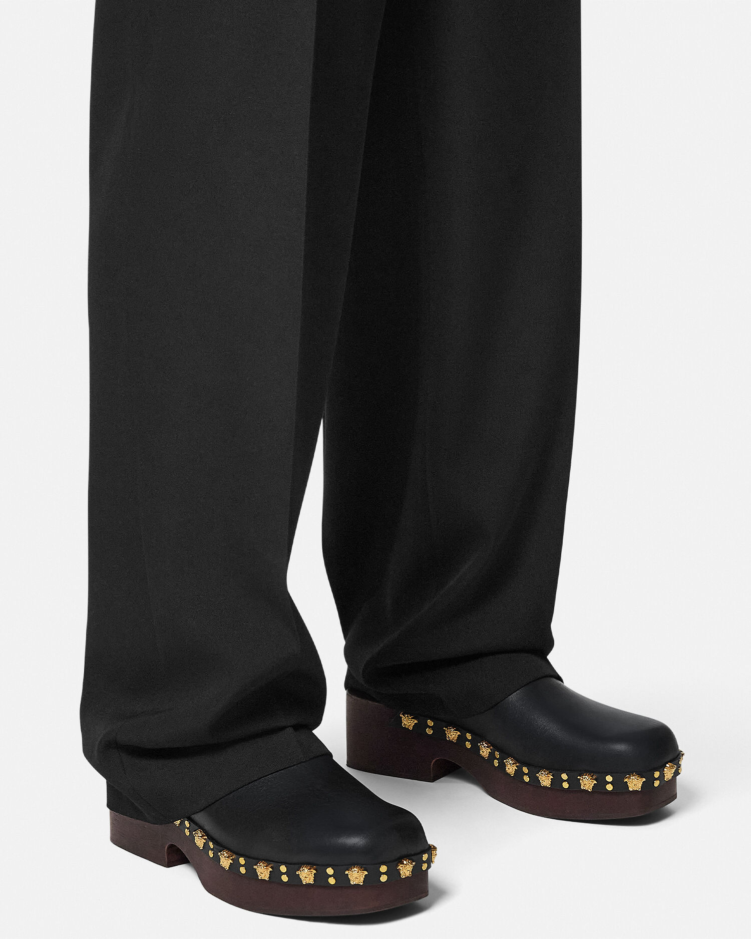 大特価 Studded US VERSACE | Black,Gold Clogs Stack アクセサリー