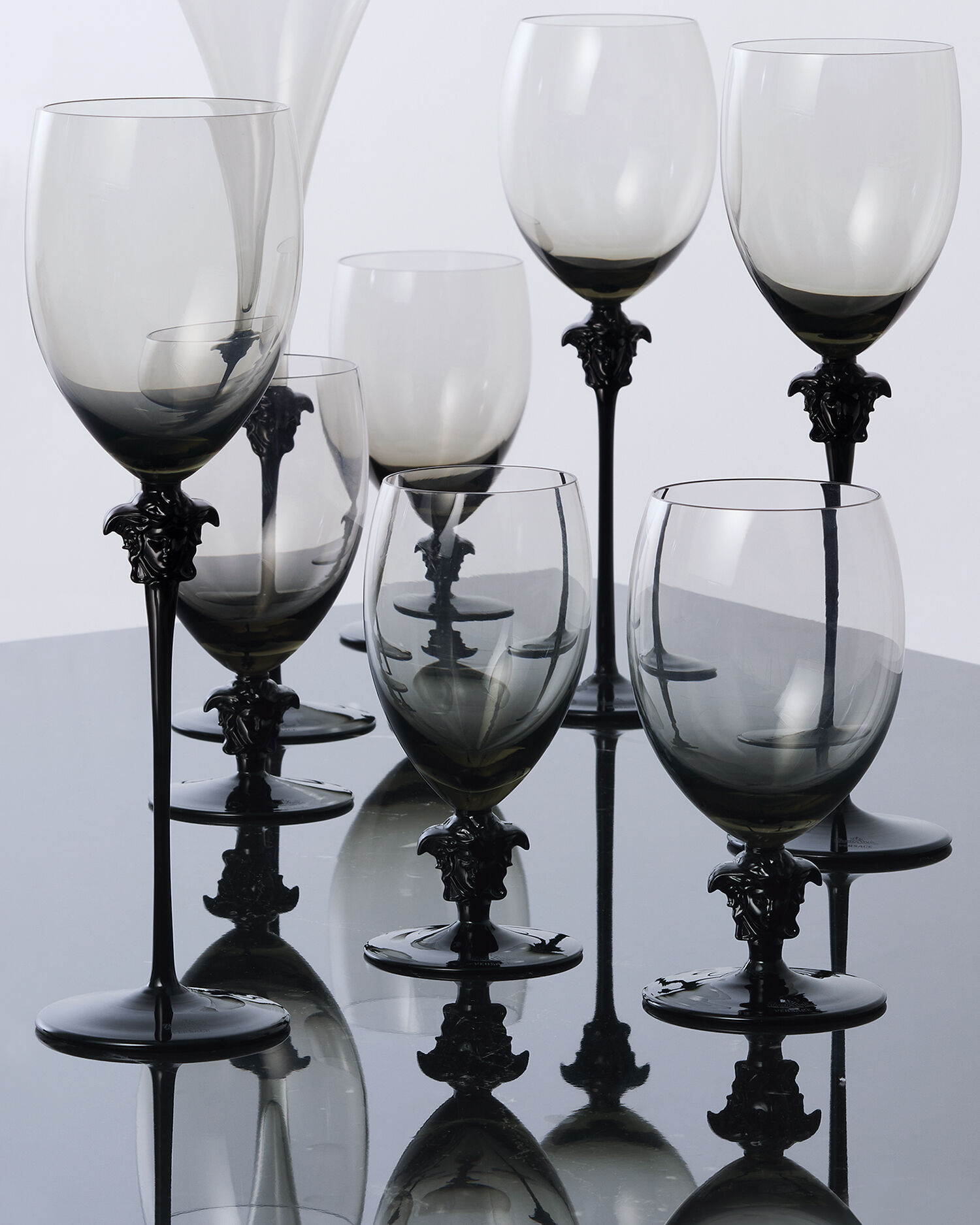 Medusa Lumi re Haze Red Wine Goblet Gold Versace GB