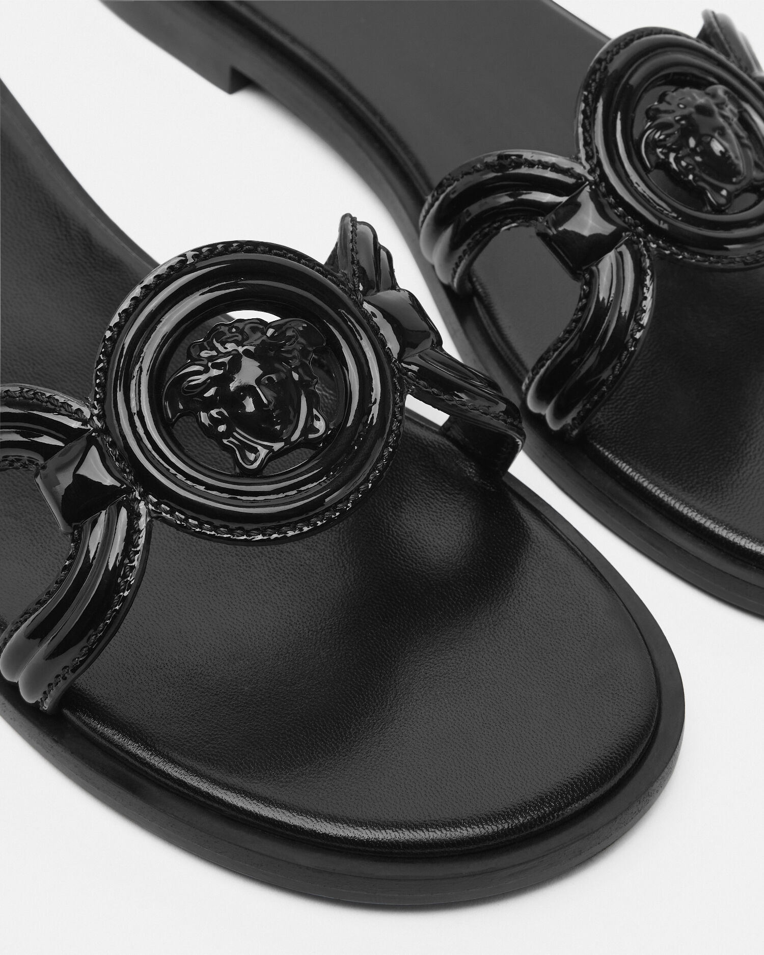 Medusa 95 Patent Flat Sandals