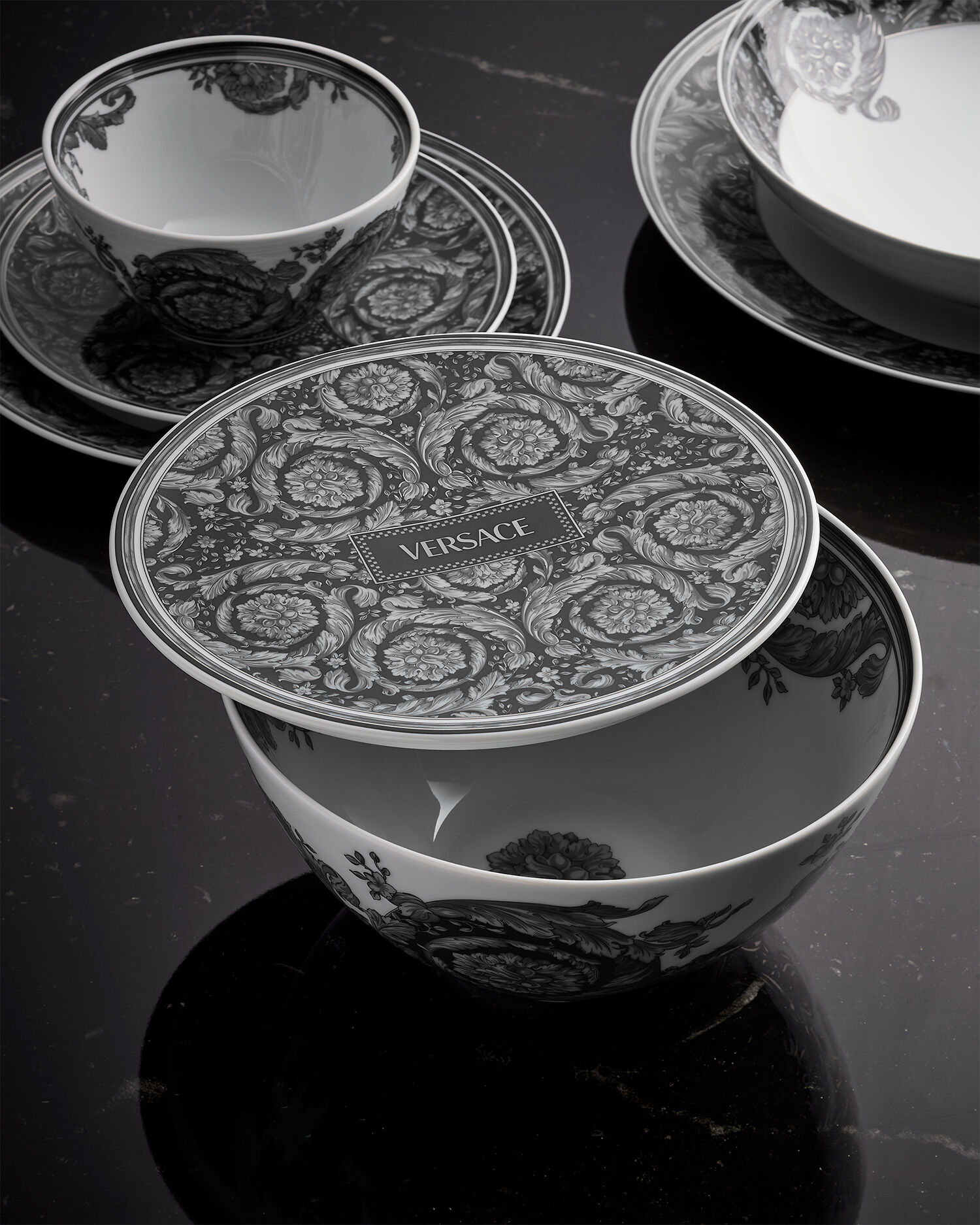 Barocco Haze Bowl Lid 18.5 cm Print | VERSACE