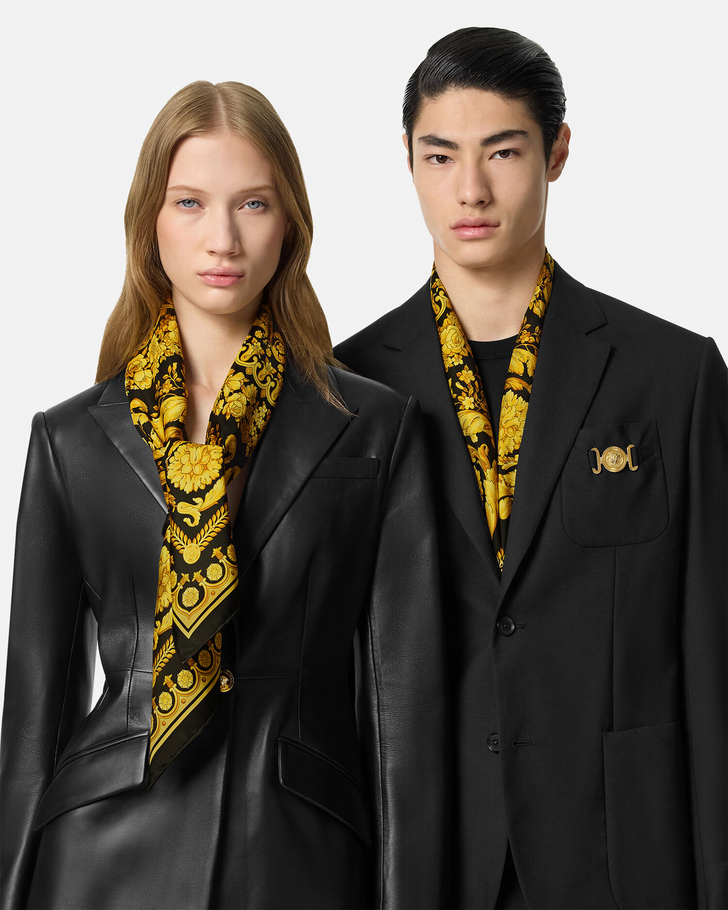 Printed Silk Twill Scarf 90 cm Black,Print | VERSACE US