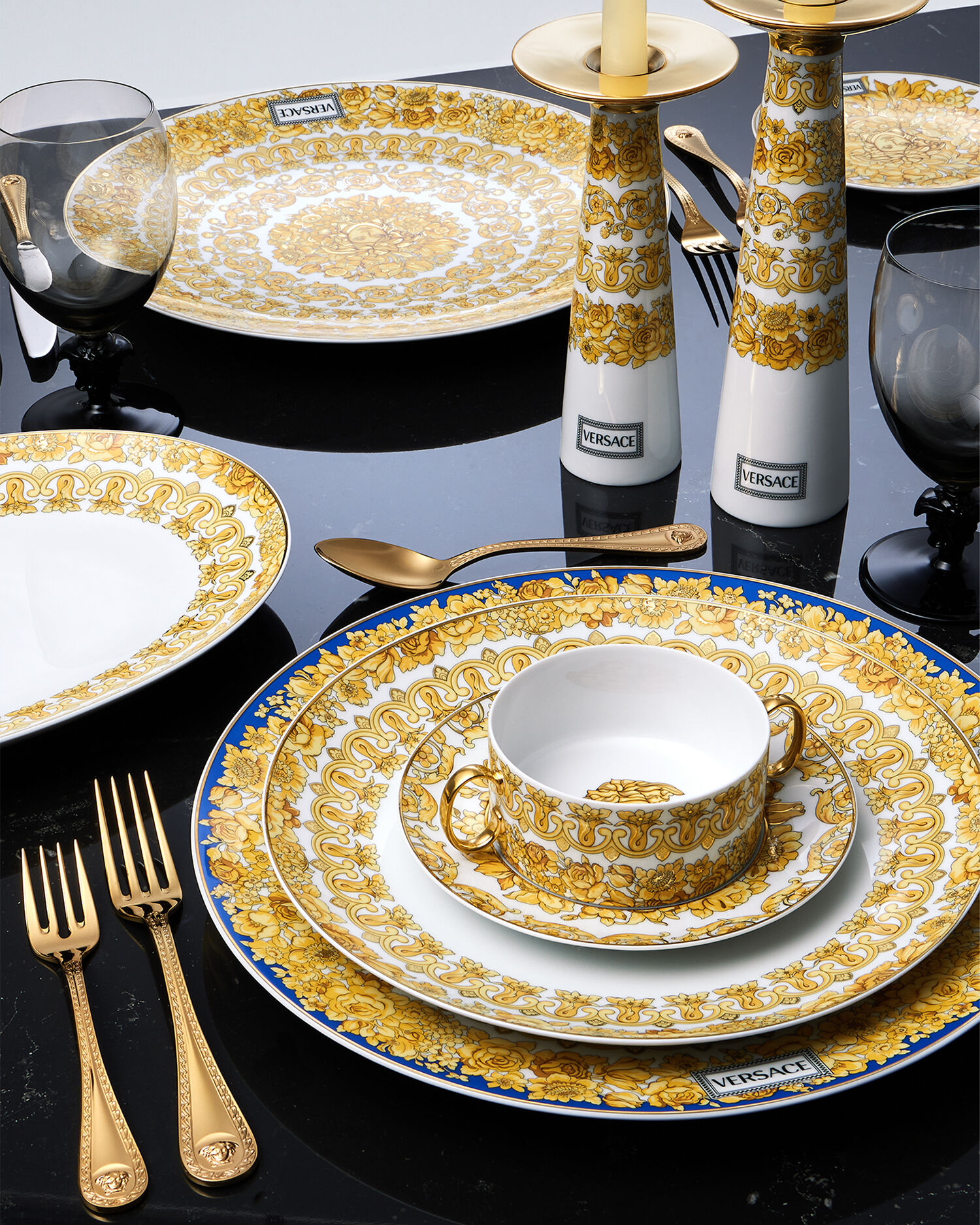 Versace online dinner set
