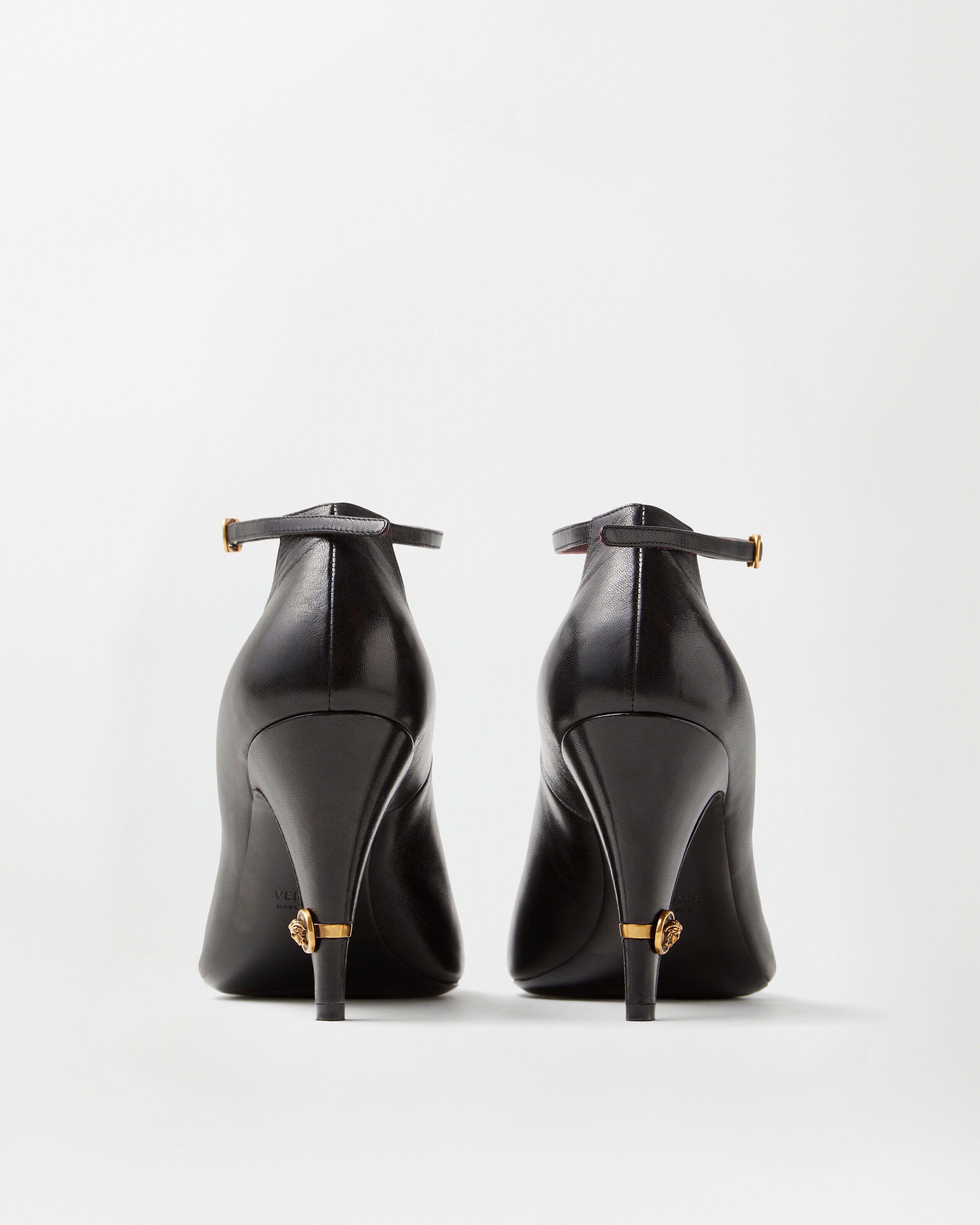 Gianni Leather Pumps 90 mm Black | VERSACE US Gianni Leather Pumps 90 mm Black | VERSACE US