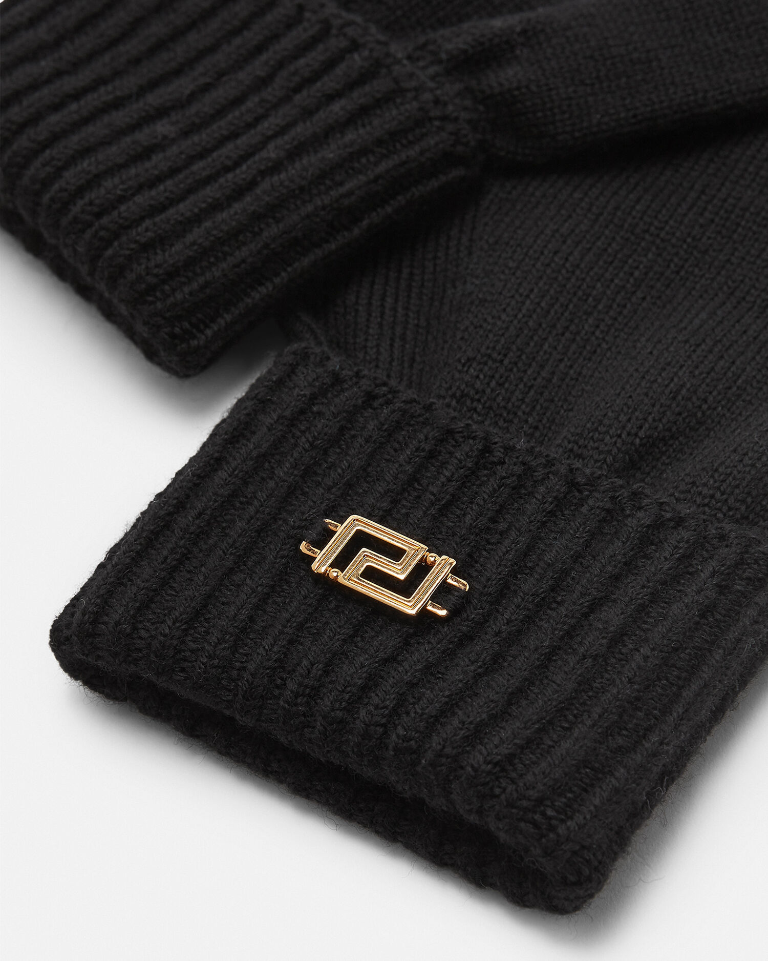 Versace hat sale and scarf set