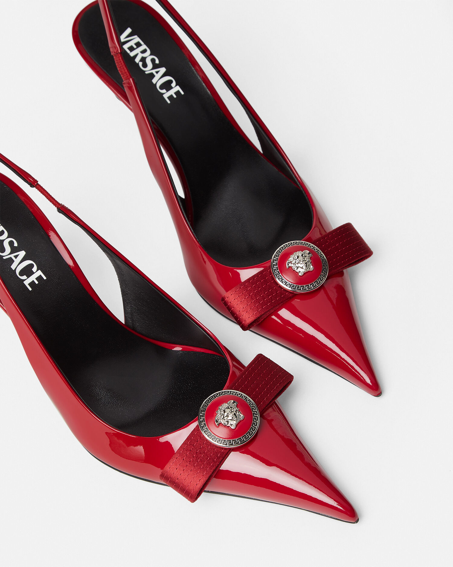 Red pumps online online