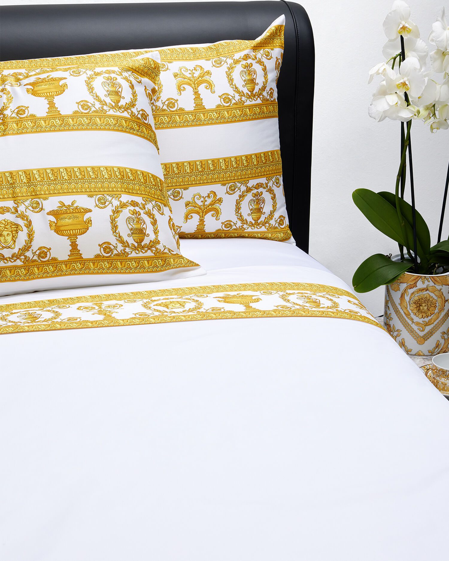 Versace pillowcase hot sale