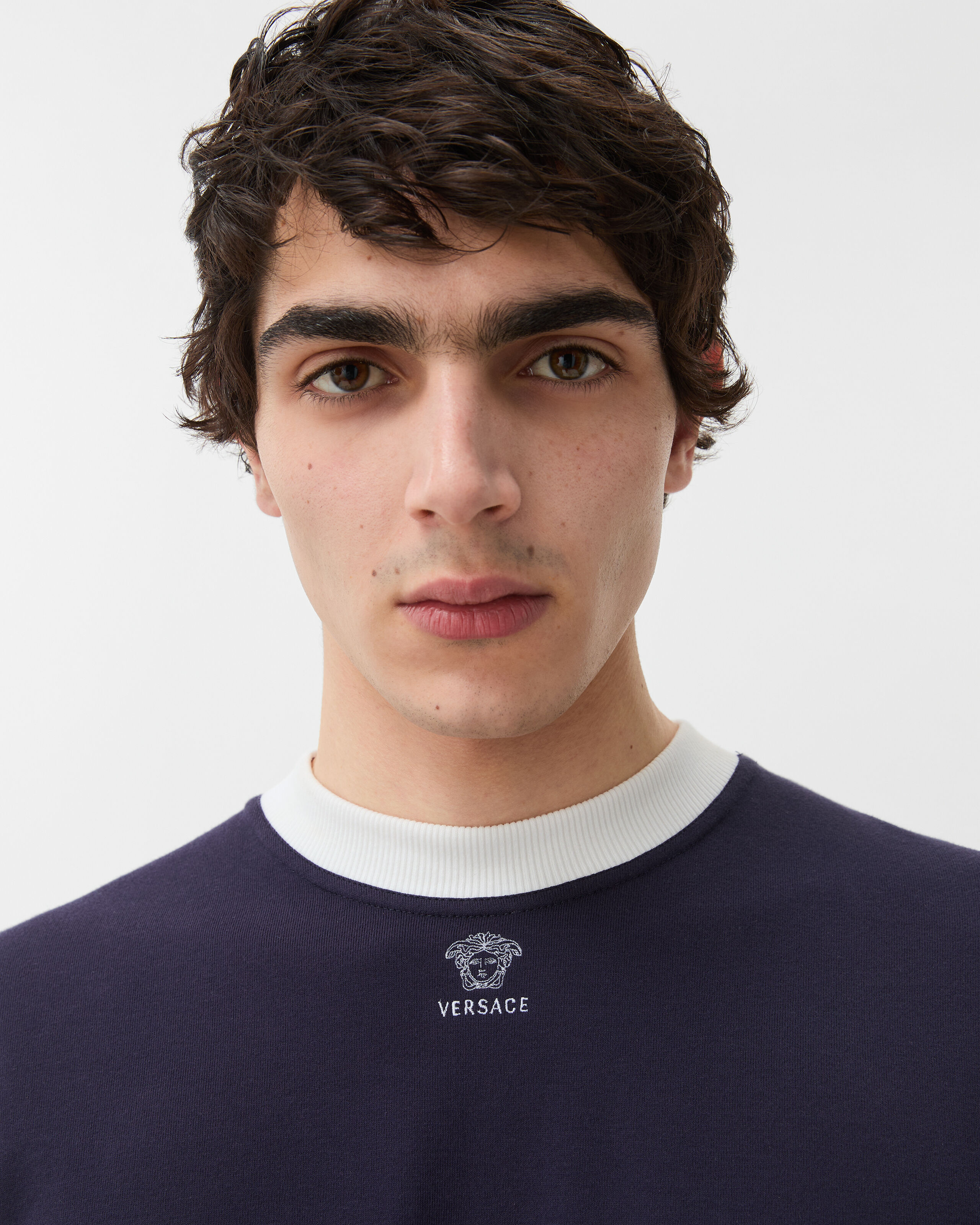 Embroidered-Logo Stretch Cotton-Jersey Slim T-Shirt Blue | VERSACE CA