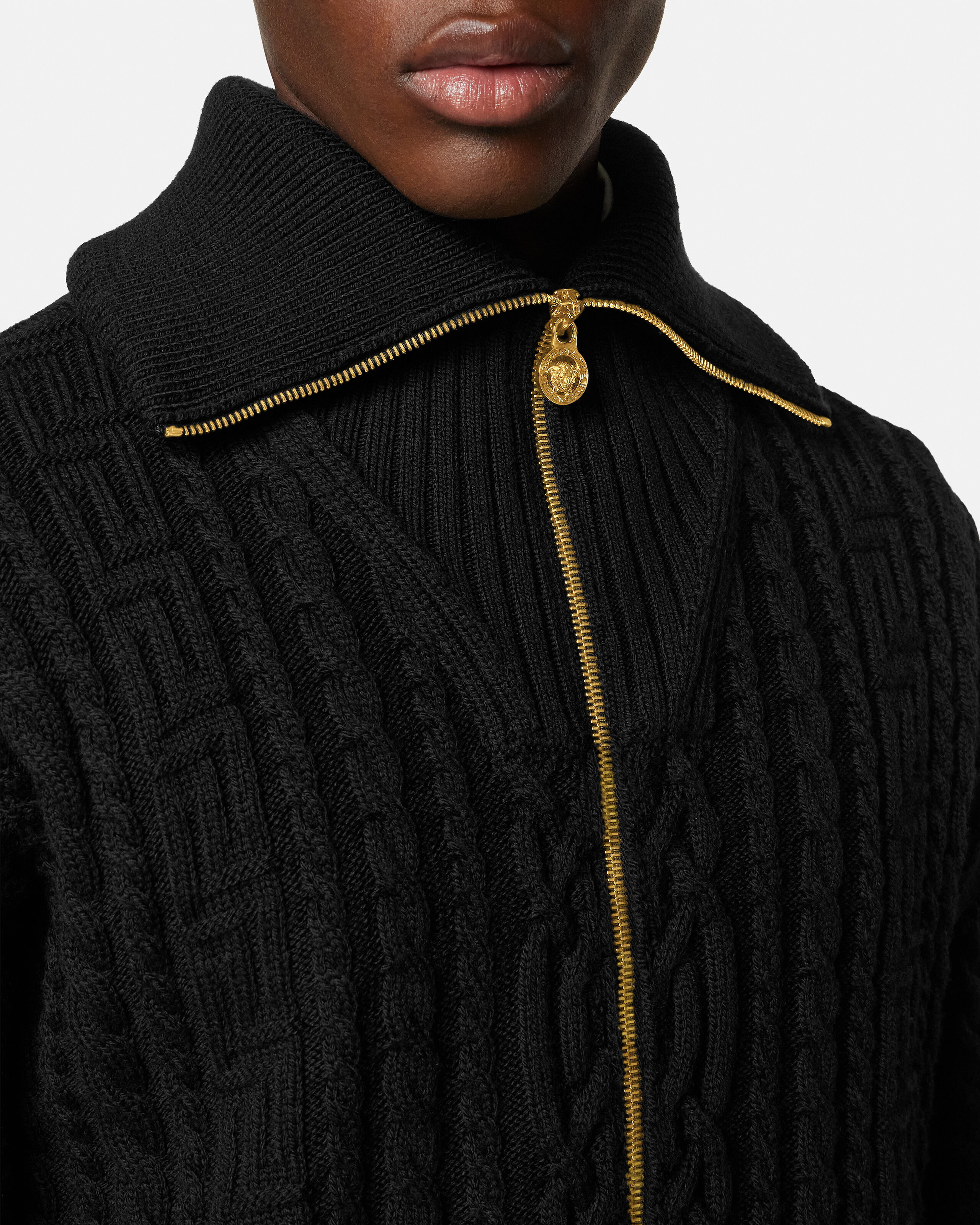 トップス vintage made in italyVERSACE cardigun ea V Allover Jacquard Knit Crop Cardigan | VERSACE