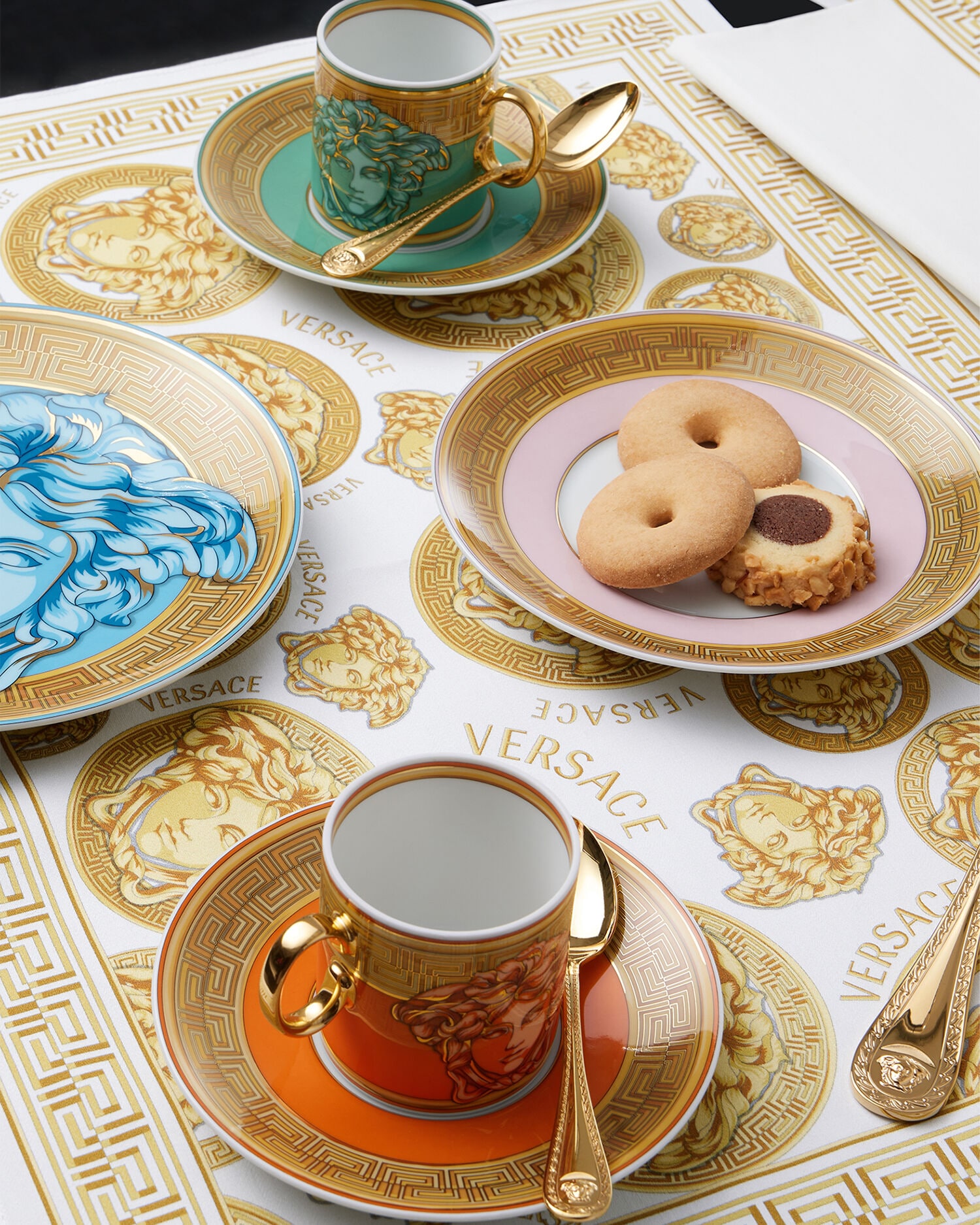 Medusa Amplified Espresso Cup & Saucer Green | VERSACE