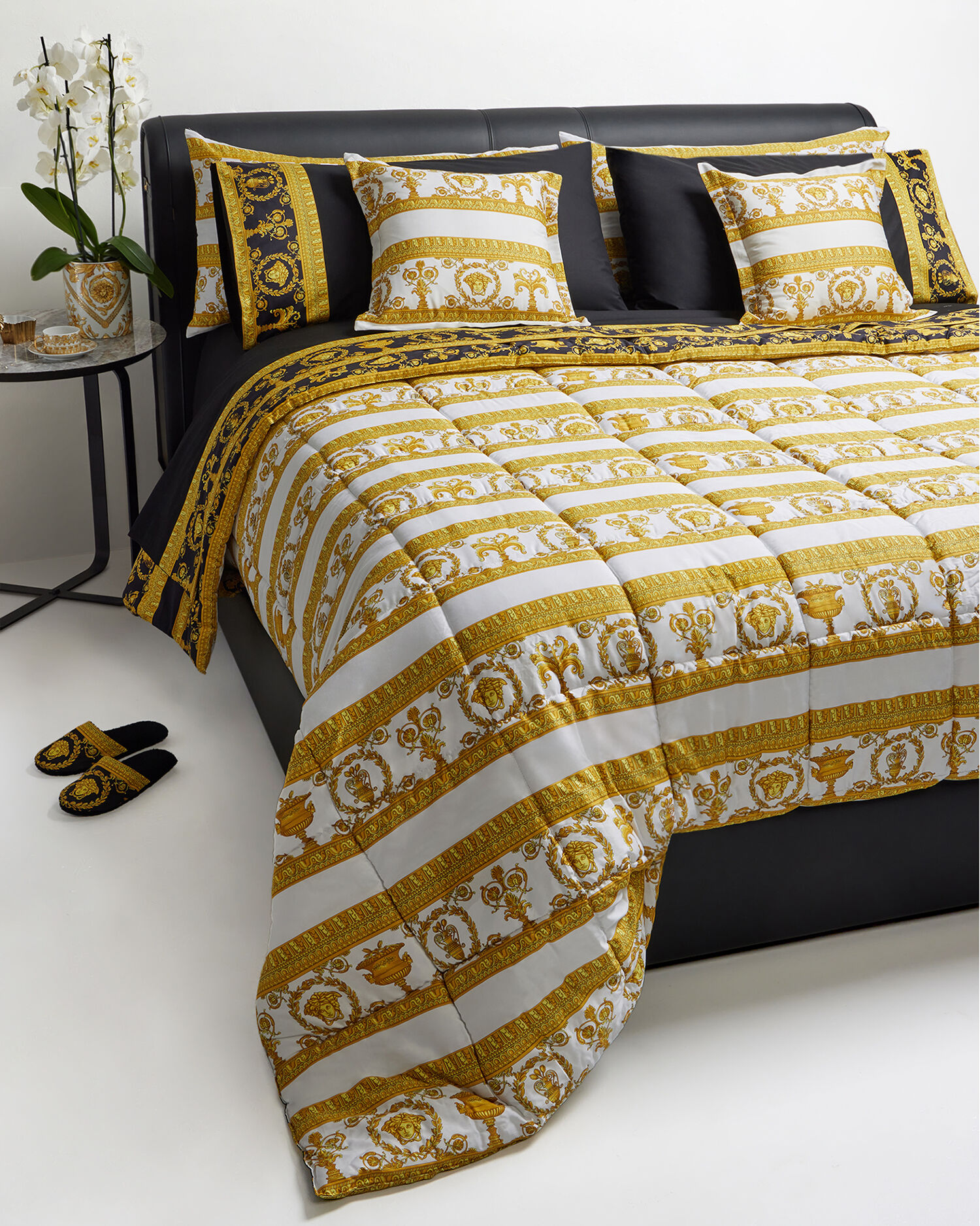 Versace blanket hotsell set