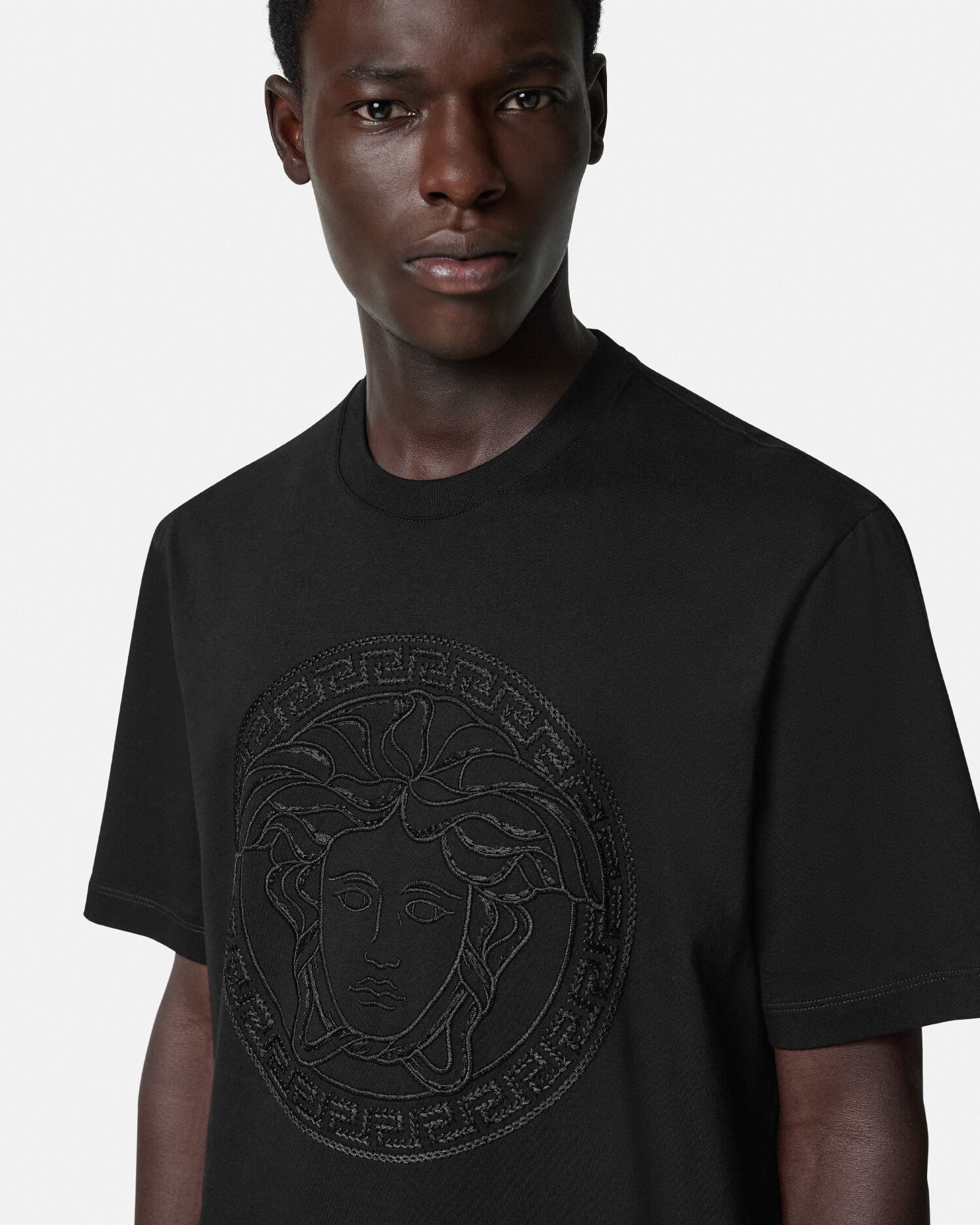 Versace embroidered medusa t-shirt discount