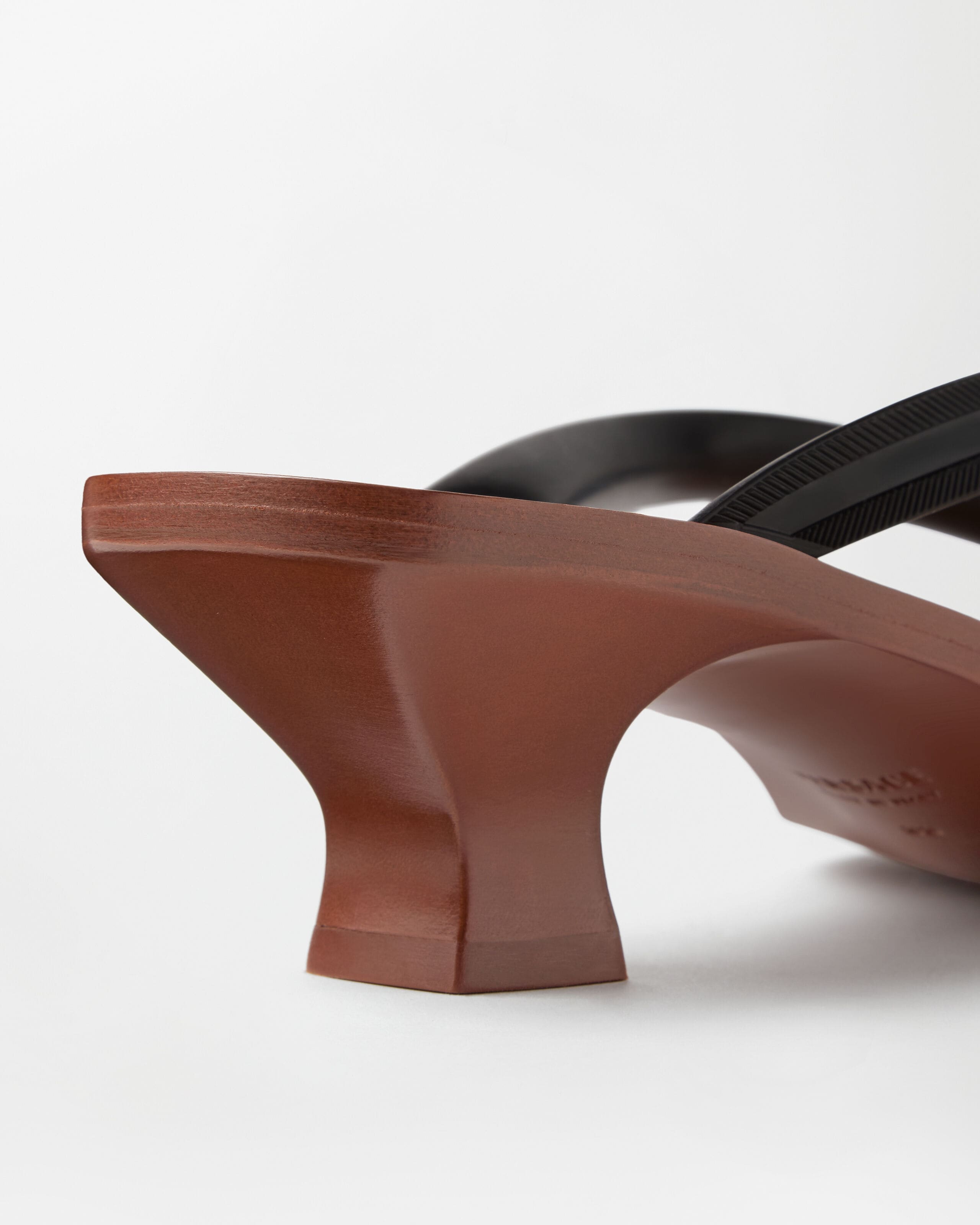 Sophie Rubber Thong Sandals 40 mm Black | VERSACE US