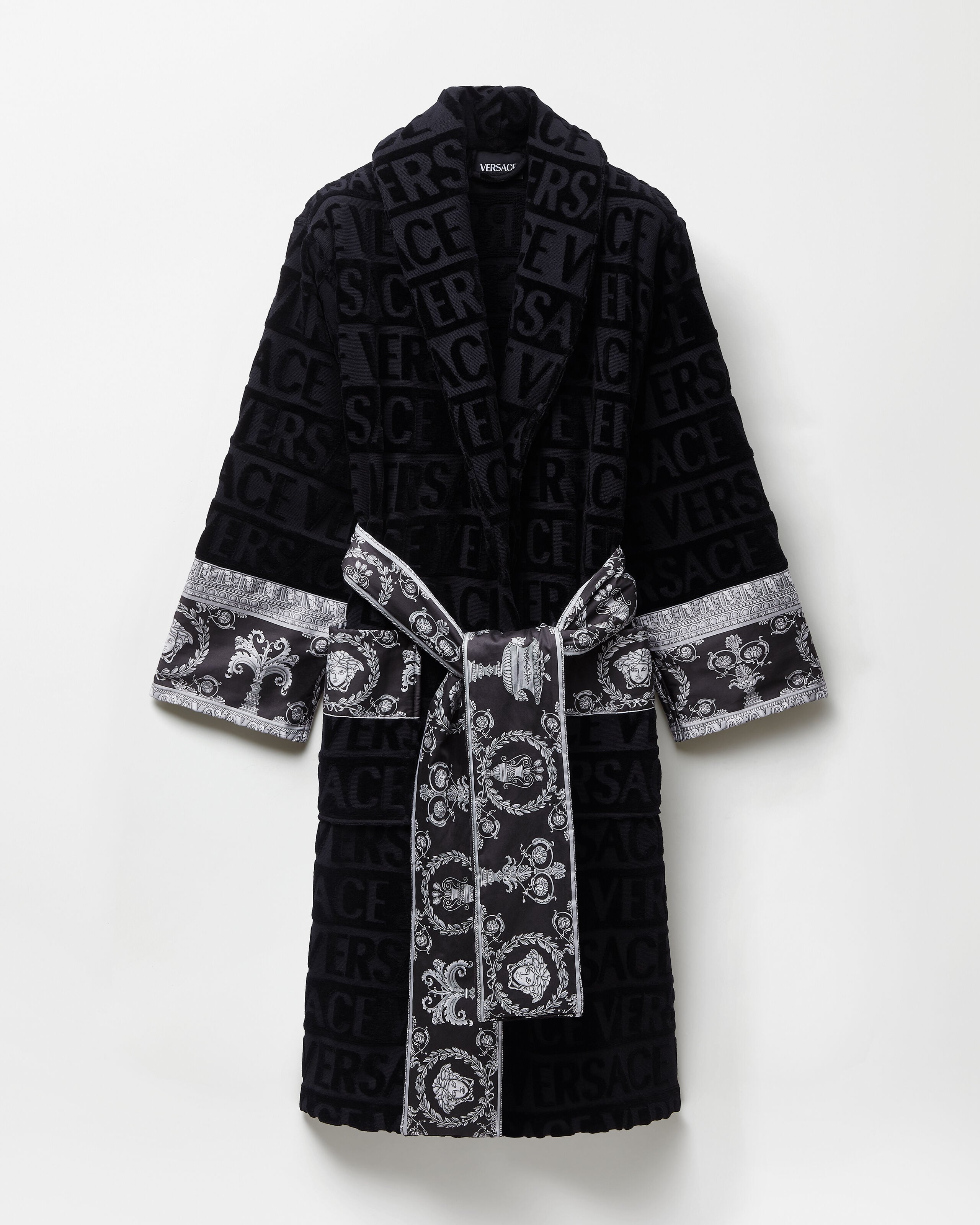 sawazo様 I ♡ Baroque Bathrobe White | VERSACE ZA