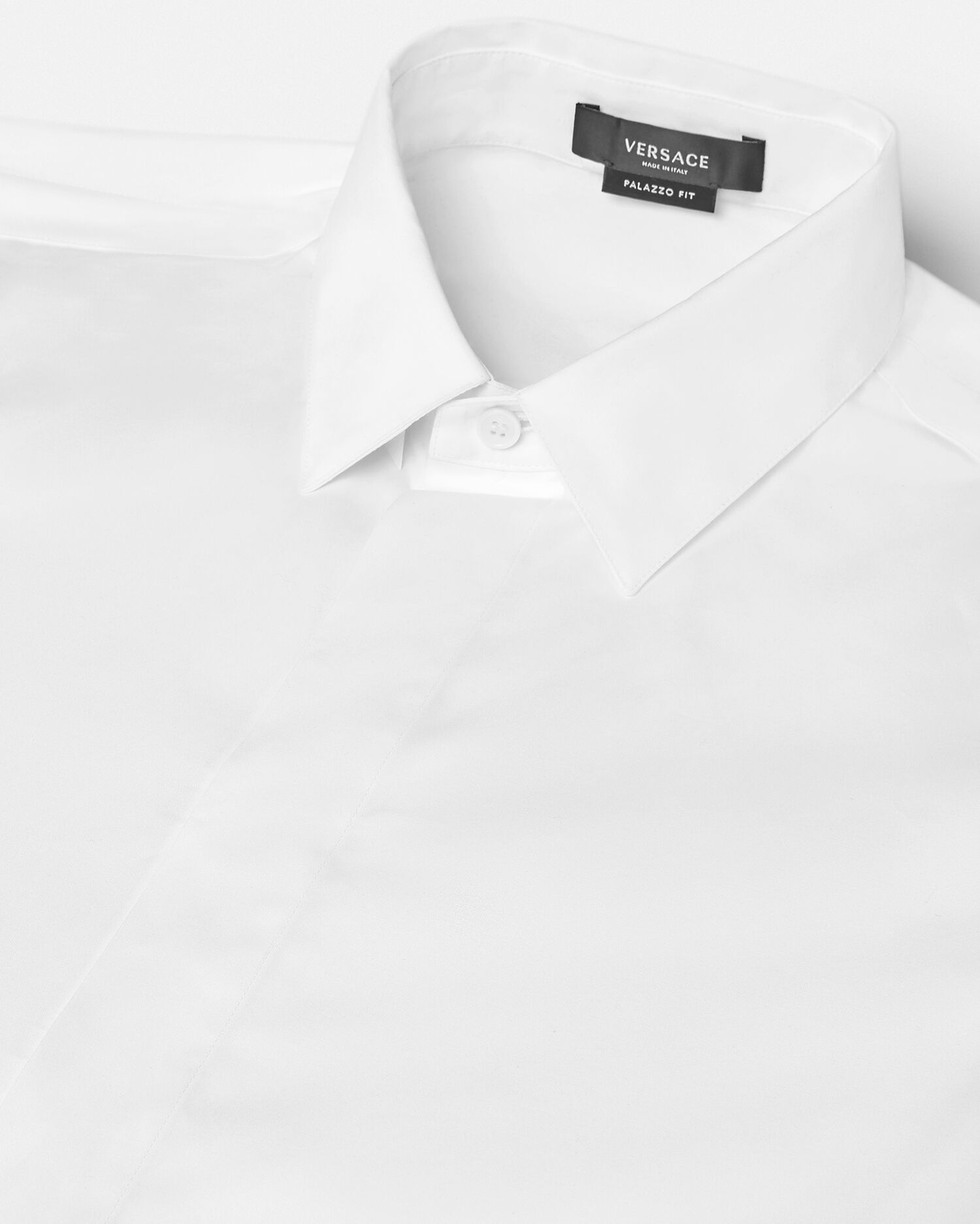 Camisa con logotipo y bordado