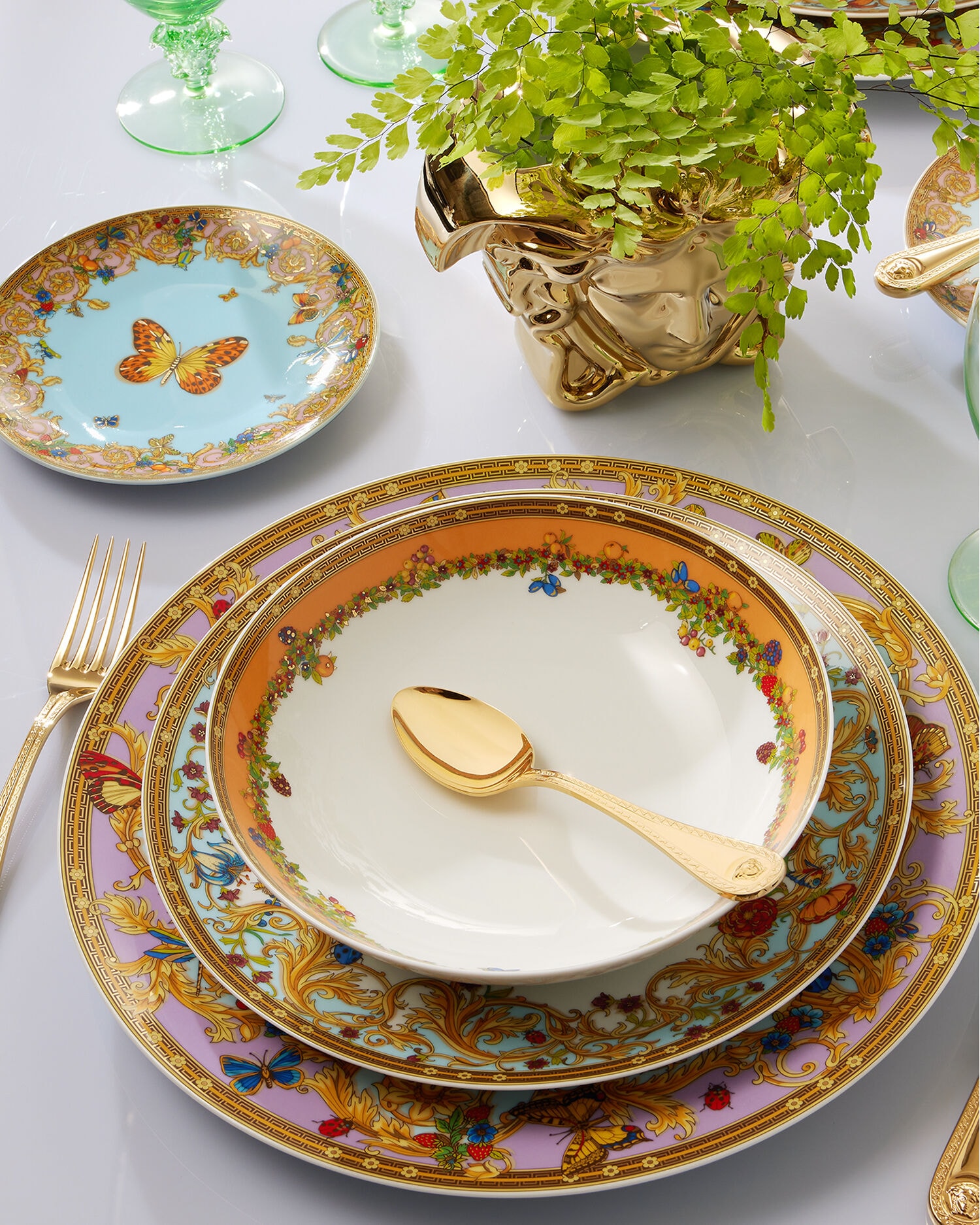 Le Jardin Deep Plate 21.5 cm Print | VERSACE US