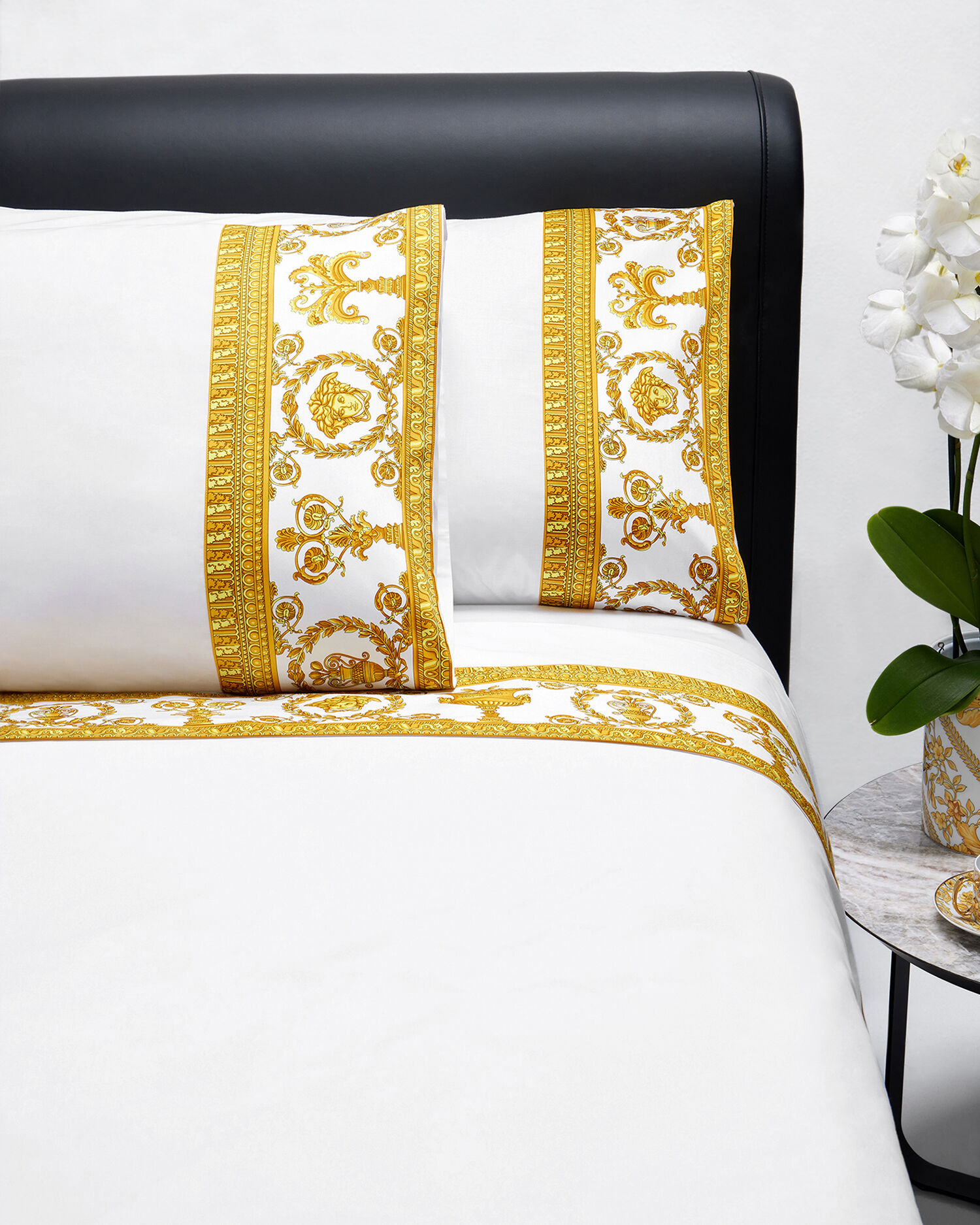 Full set store queen bed