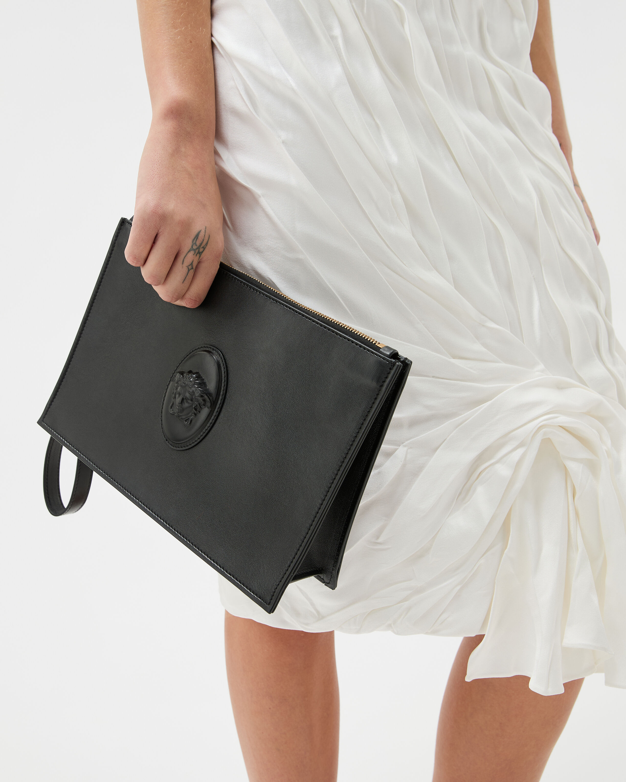 Lou Leather Pouch Black | VERSACE US