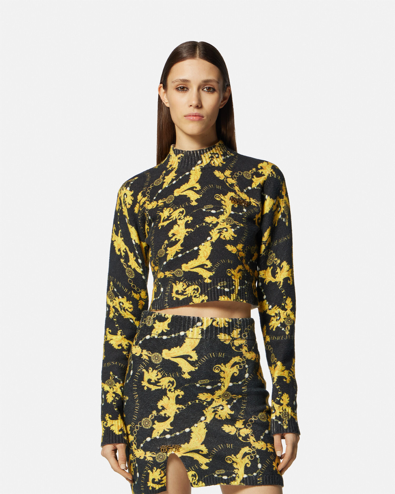 Pull versace jaune et noir 2025
