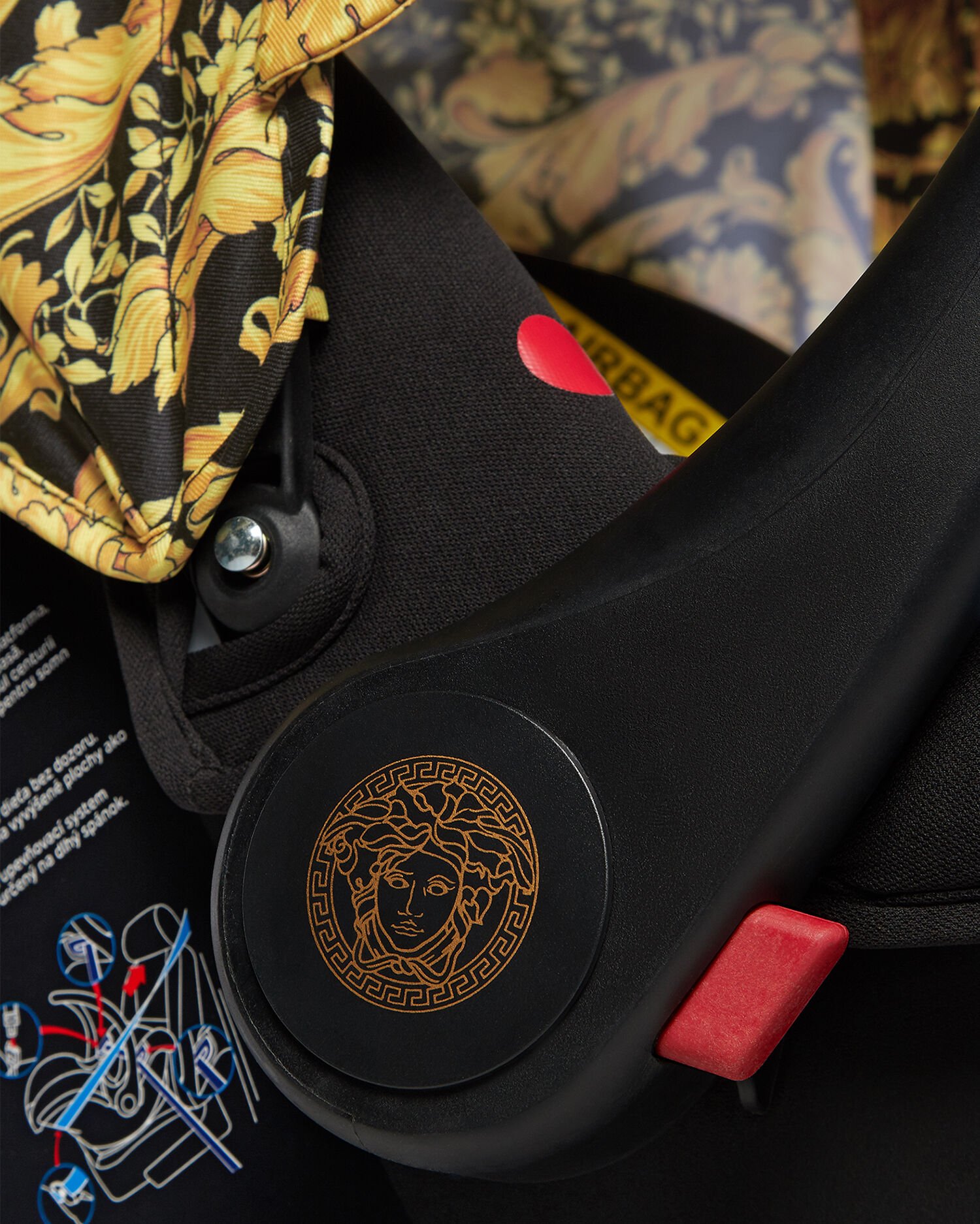 Barocco Baby Car Seat Black Print VERSACE