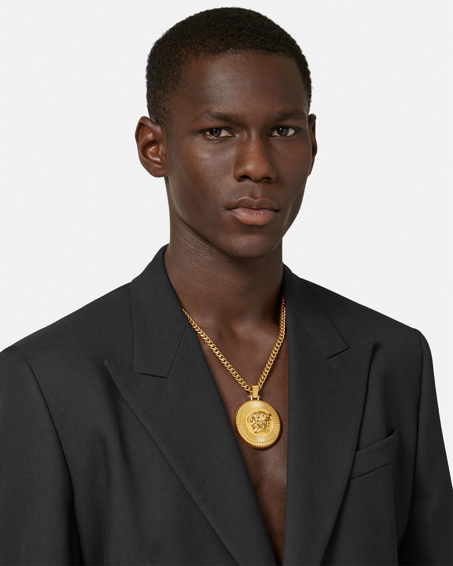 Chain versace clearance