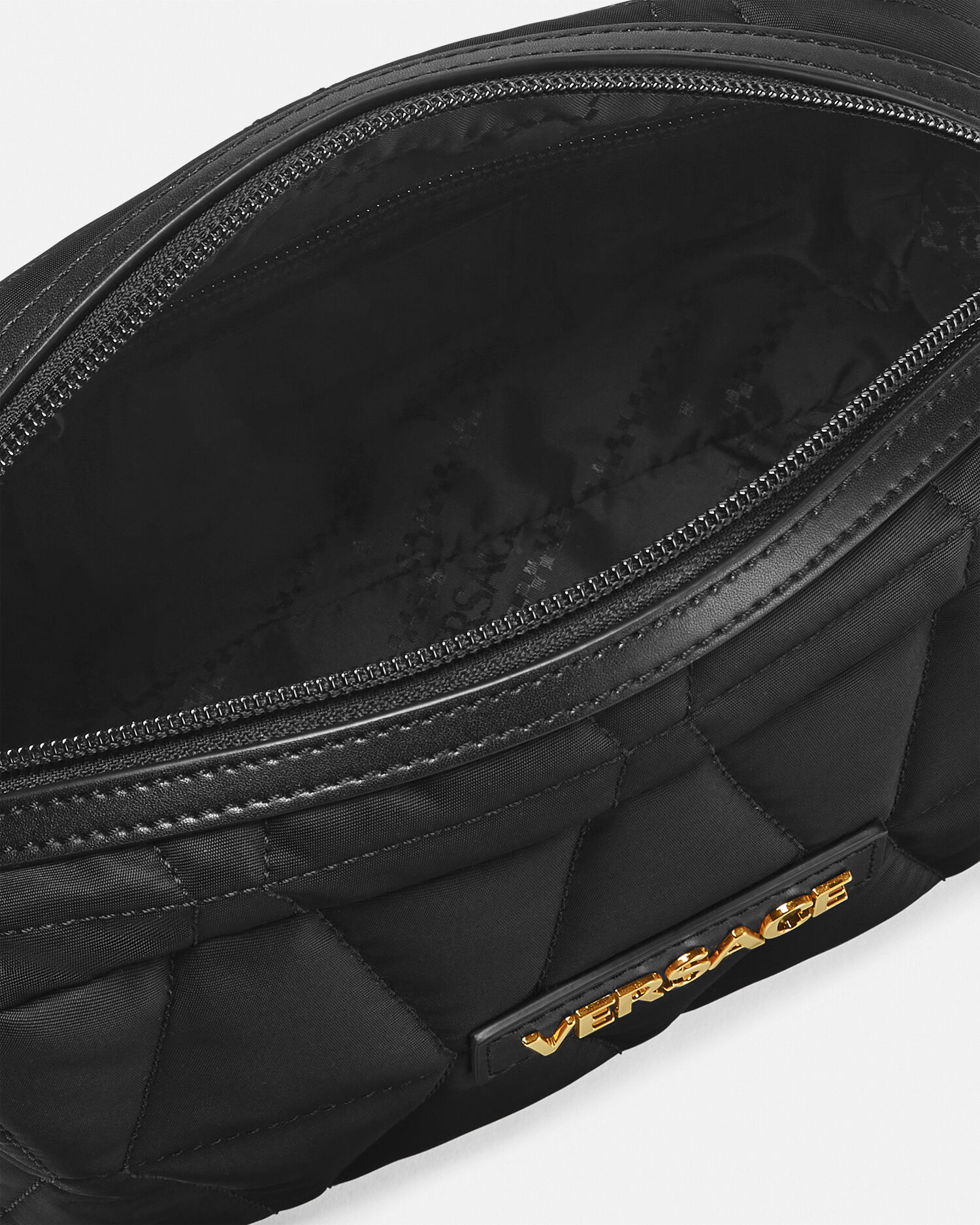 【関税&送料込】Versace Borsa Versace Myth In Nylon Versace Myth Quilted Hobo Messenger Bag Black,Gold | VERSACE US