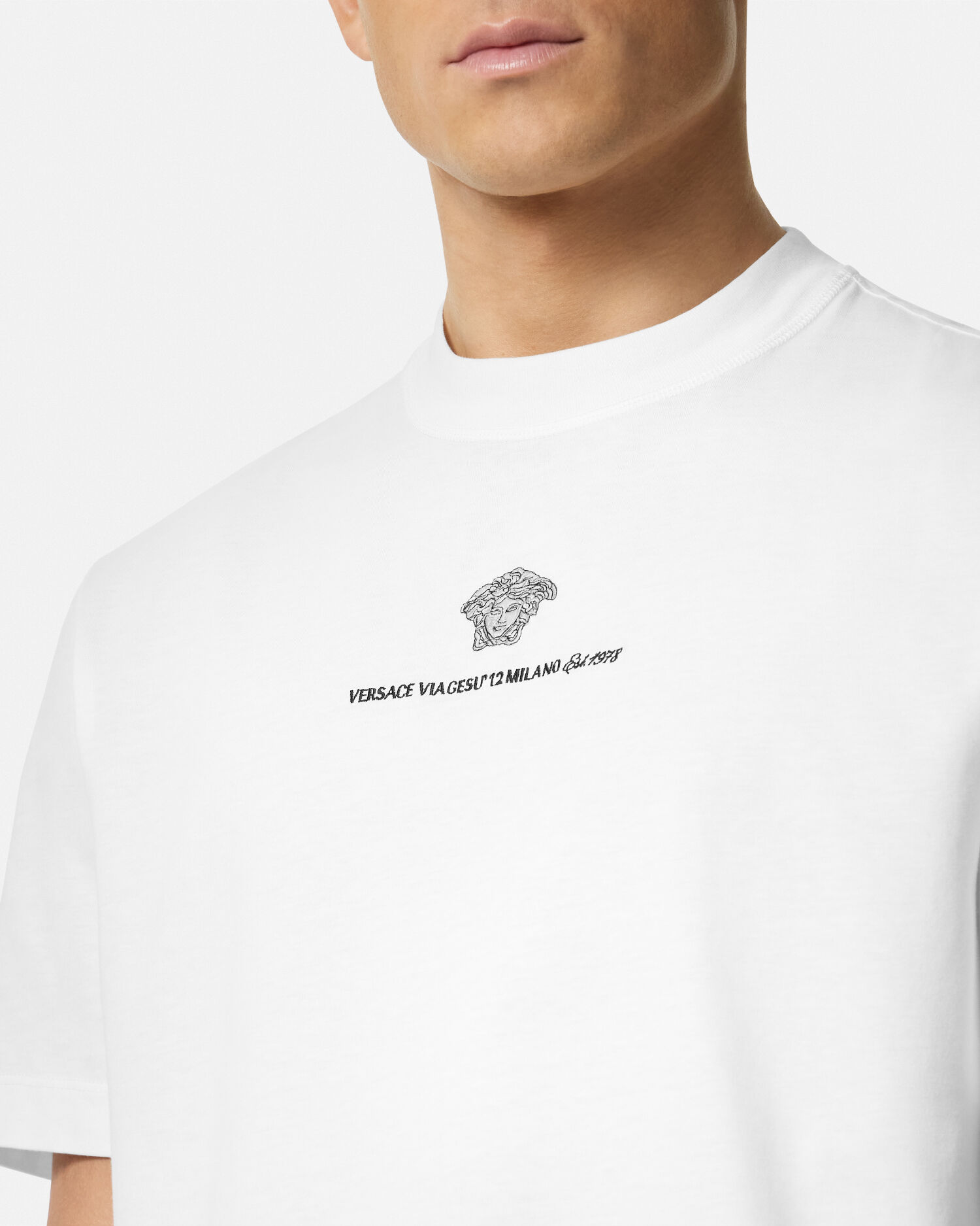 Versace t shirt online top