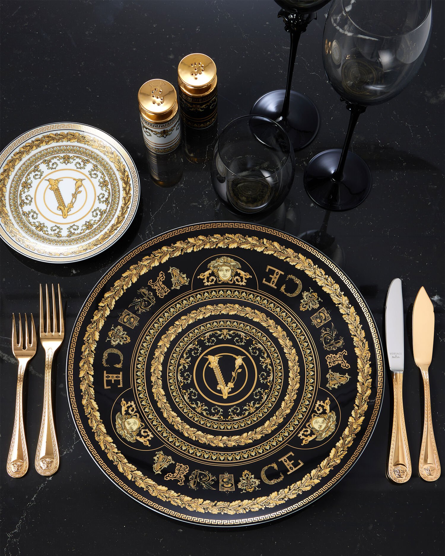 Versace crockery top