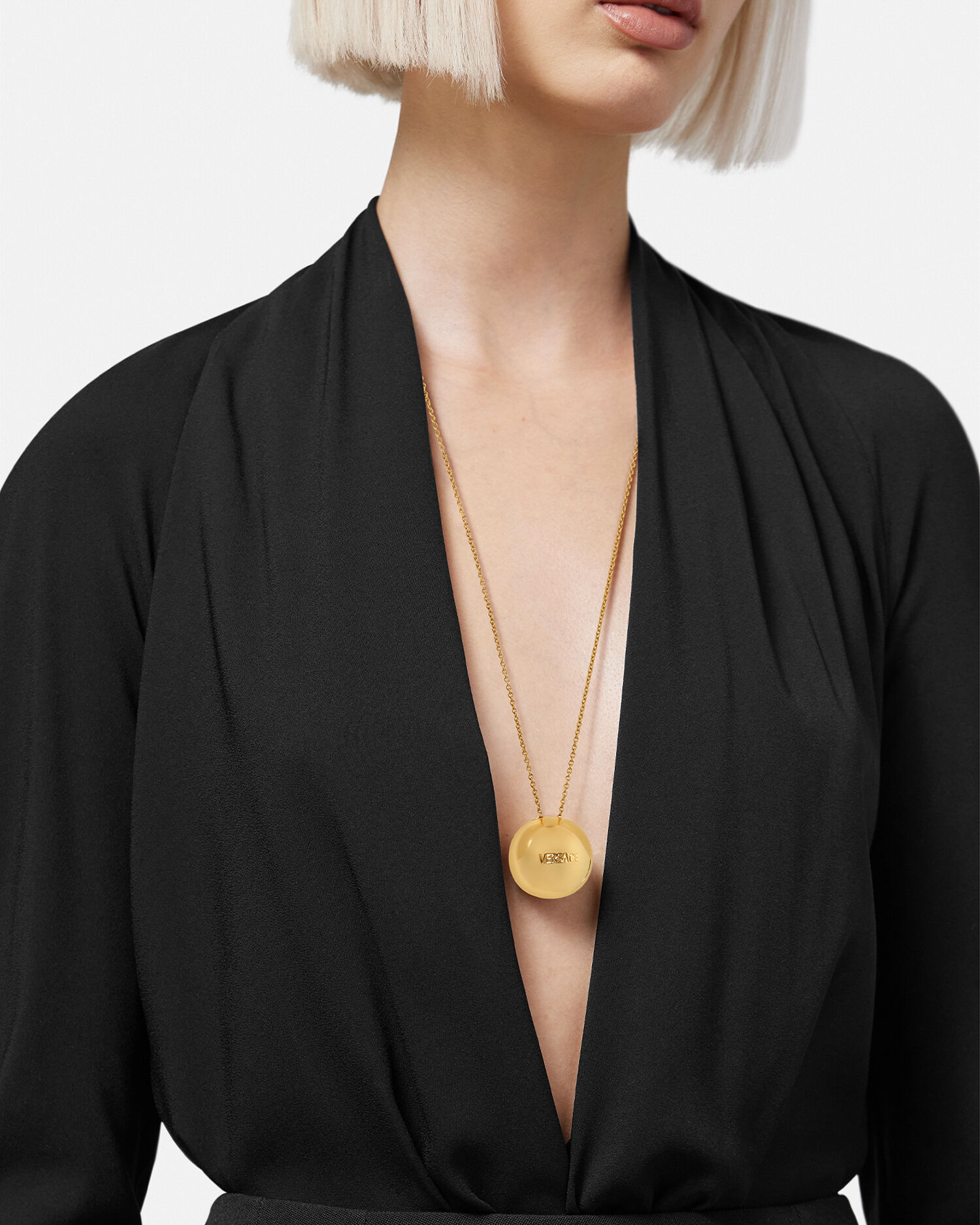 Versace medusa hotsell necklace womens