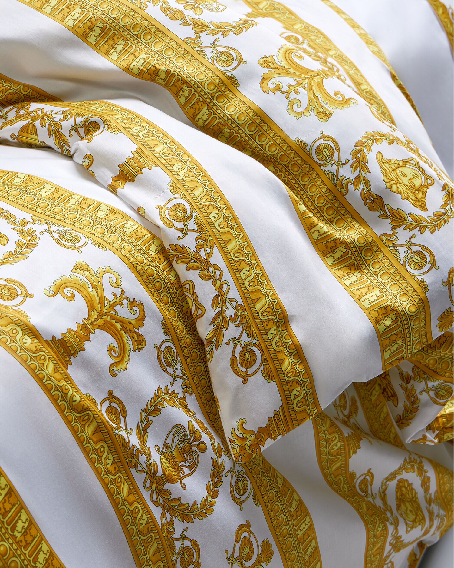 I ♡ Baroque Queen Duvet Cover White | VERSACE