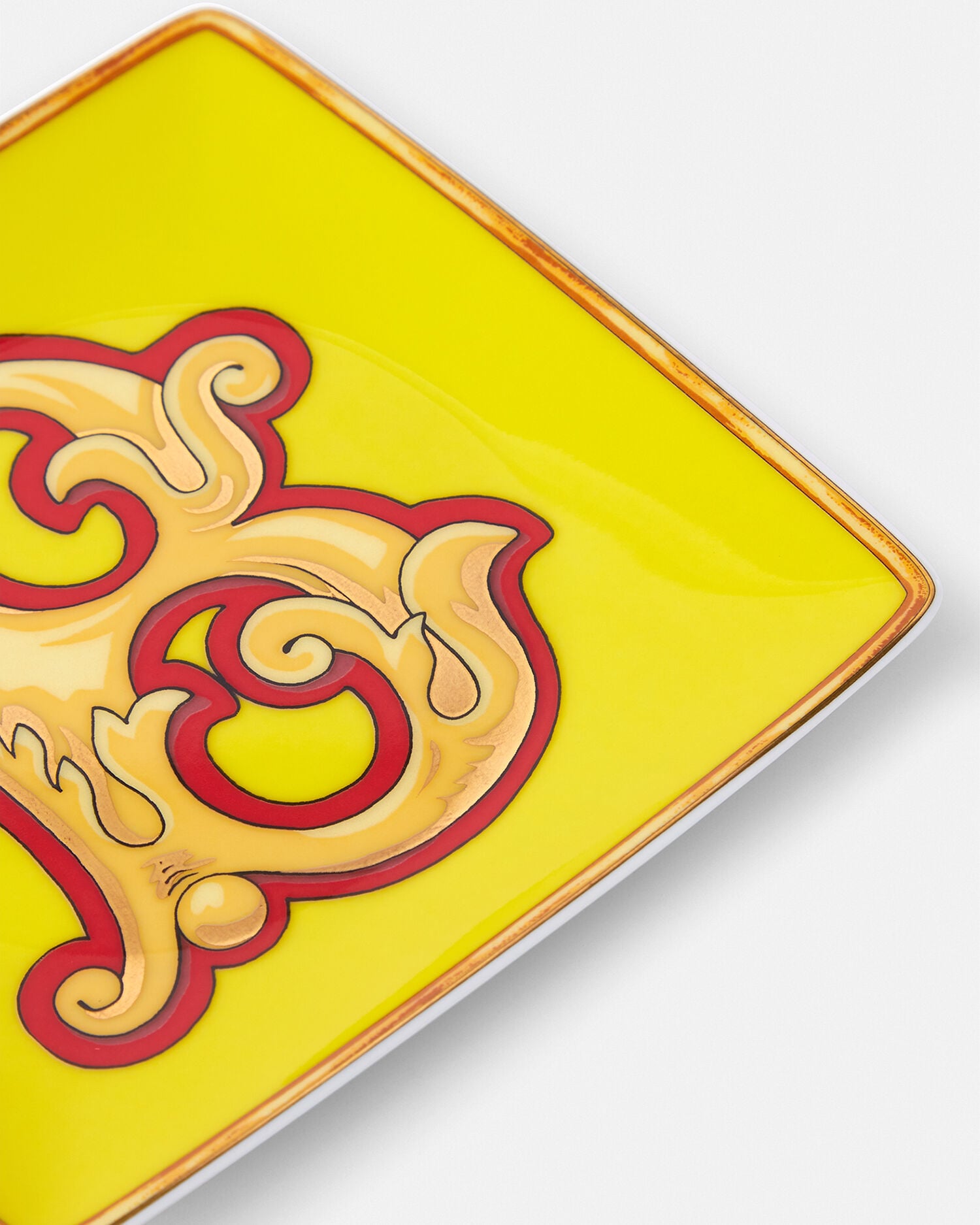 s*a様 【北5442】VERSACE BLA99 保証書付き Versace Alphabet B Small Square Plate 12cm Print | VERSACE US