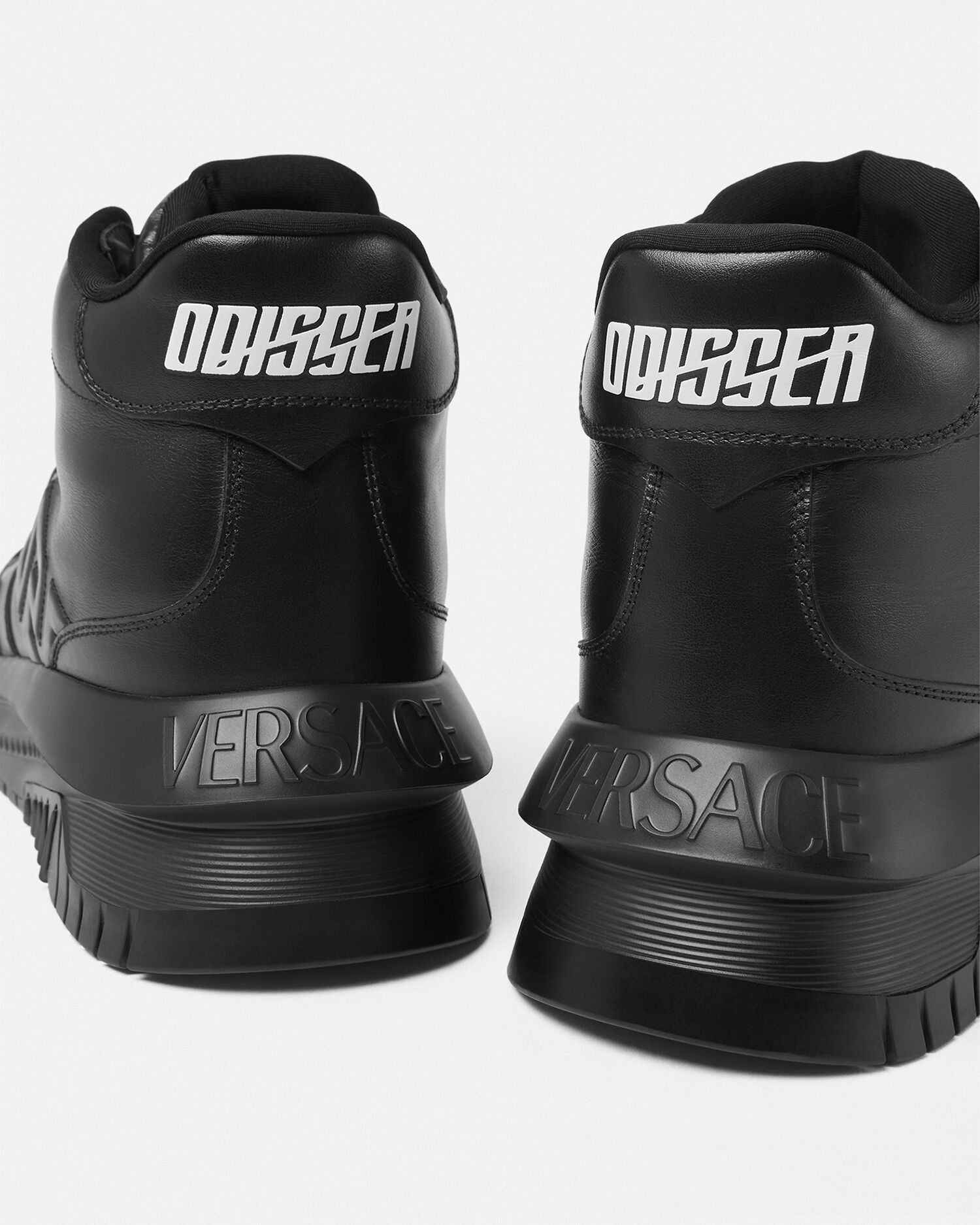 Chaussure versace montante discount