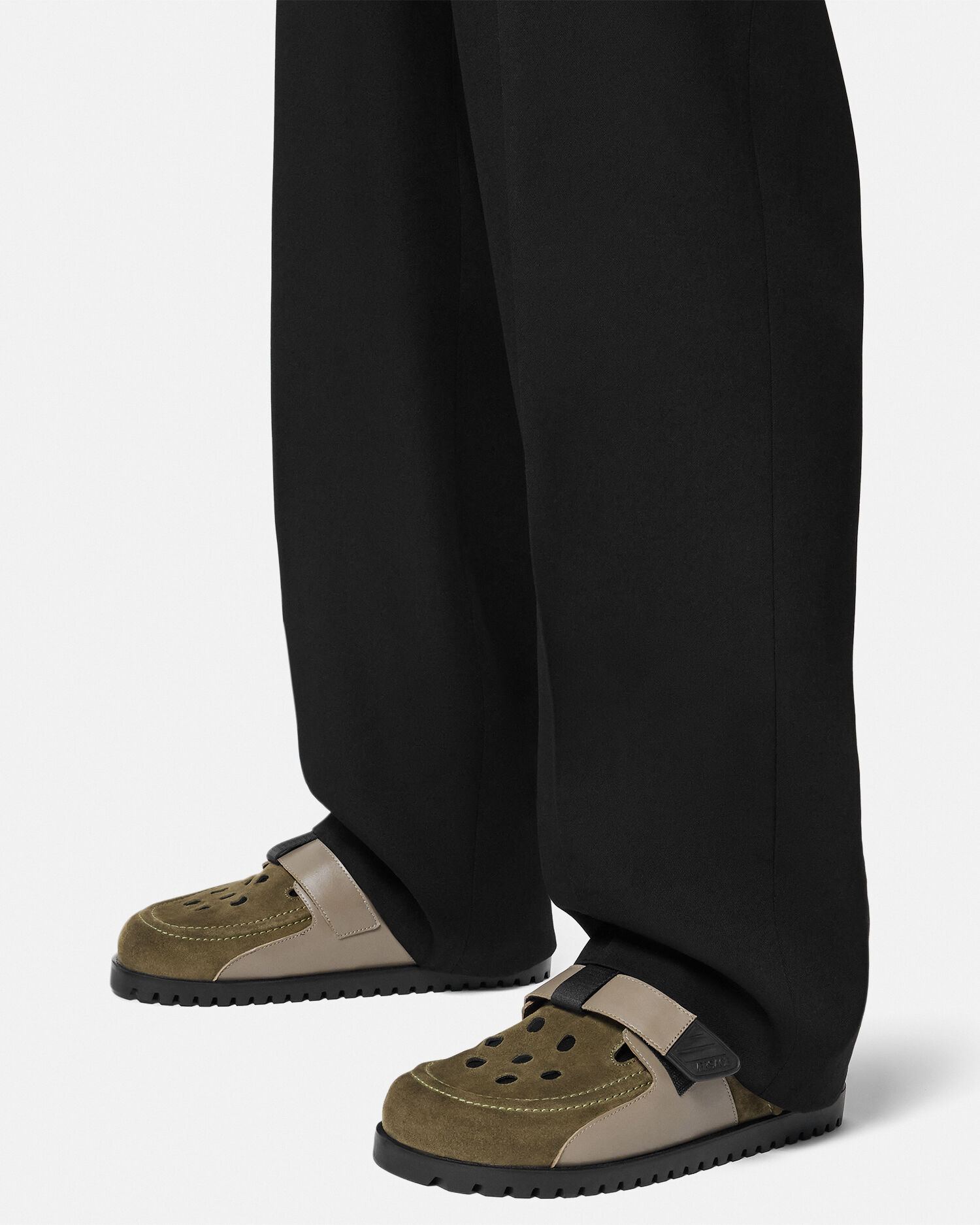 Sabot scamosciati Verde Nero VERSACE IT