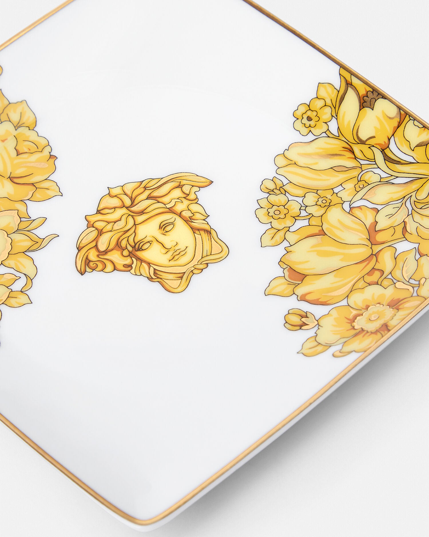 Medusa Rhapsody Square Plate 4.7"