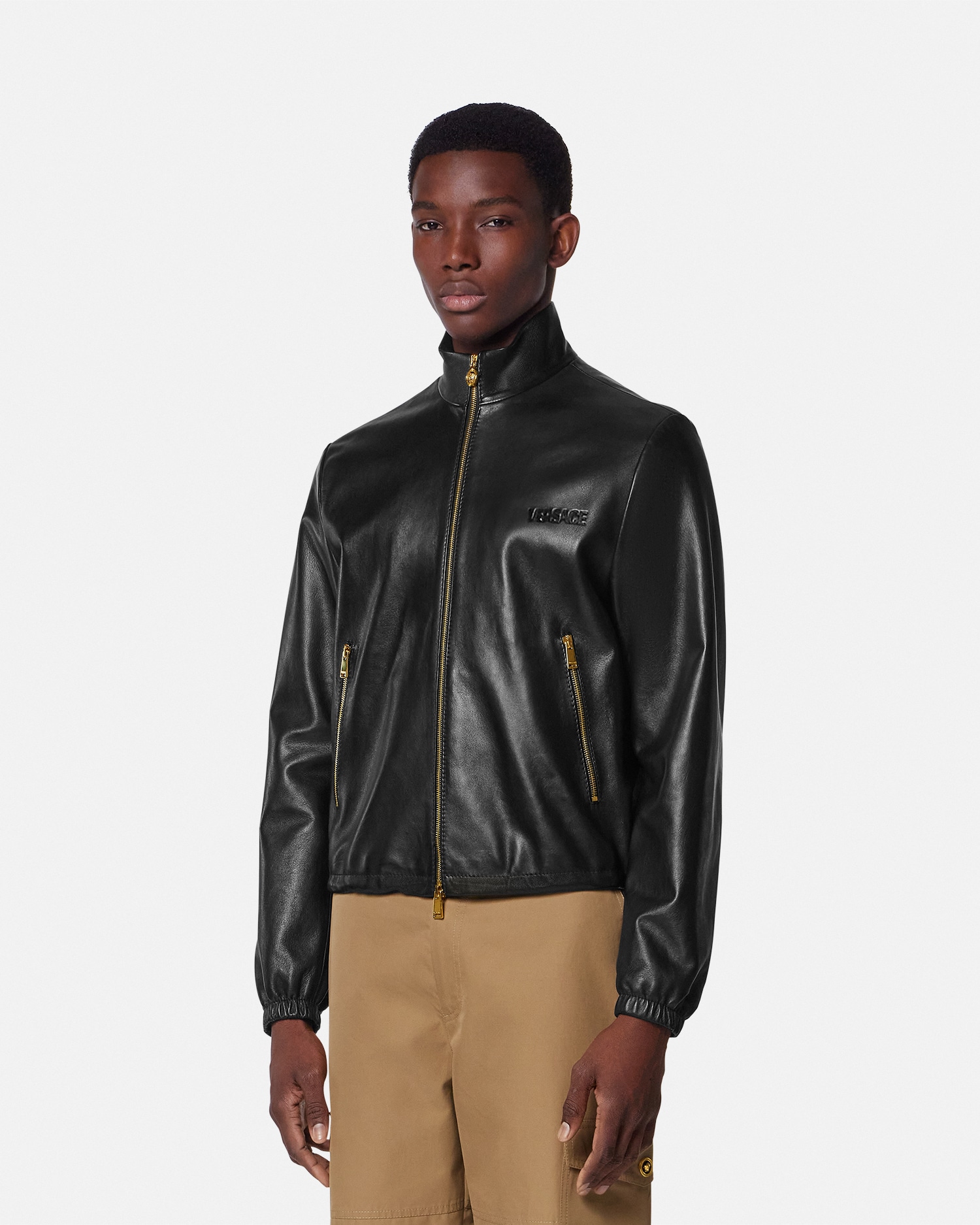 ジャケット VERSACE FW24 Versace Jackets Black (1015744 1A100961B000) Versace Jacquard-logo Hooded Jacket In Black | ModeSens