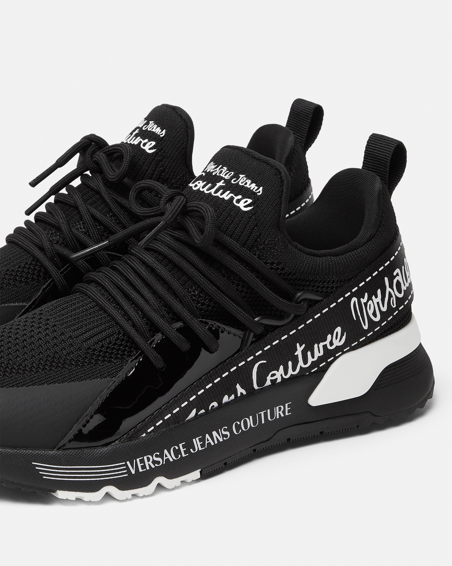 Logo Dynamic Sneakers