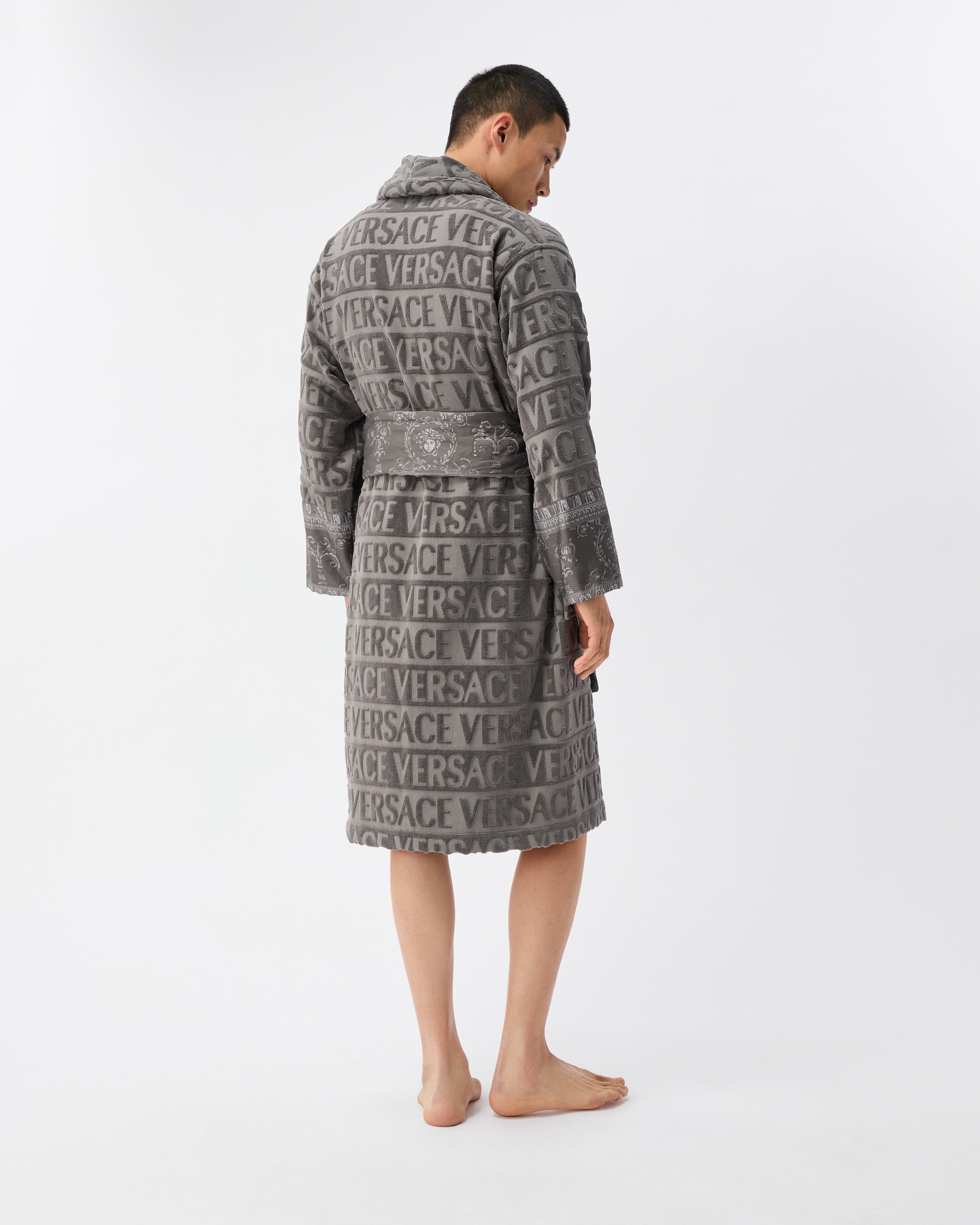 I ♡ Baroque Bathrobe Gray | VERSACE US