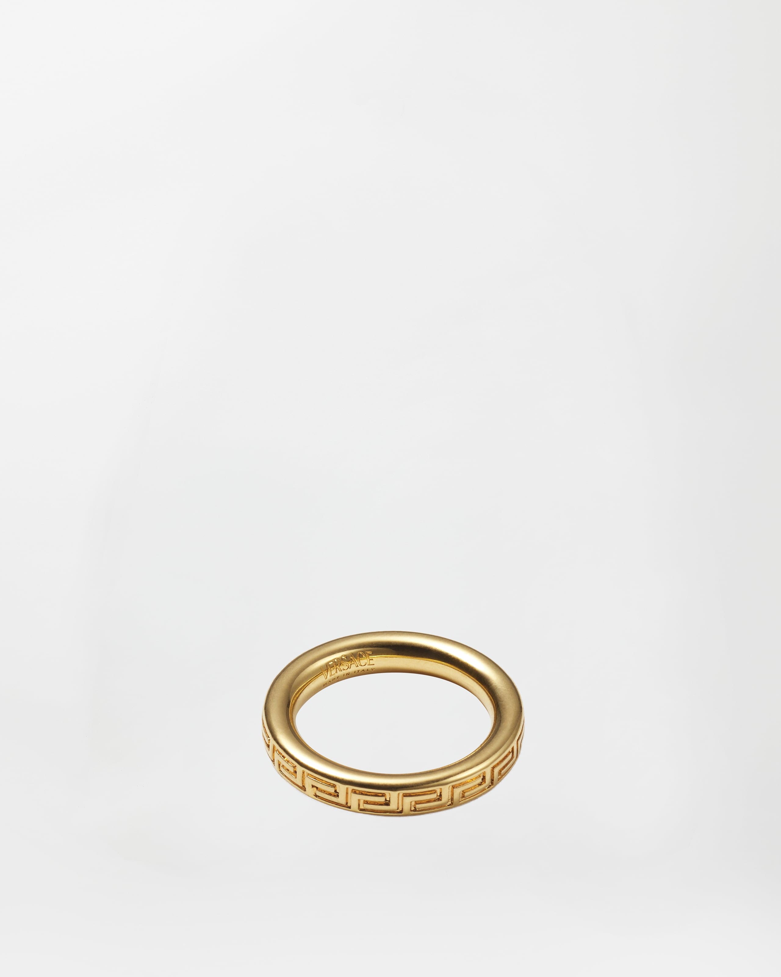 ヴェルサーチ リング　DG56785 DJMT エングレイブド グリークキー刻印 Greca Ring Gold | VERSACE US