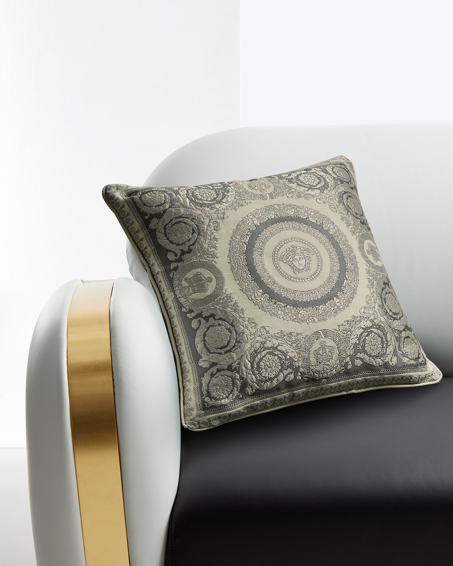 Versace Coussin Crete De Fleur 45 Cm In Print
